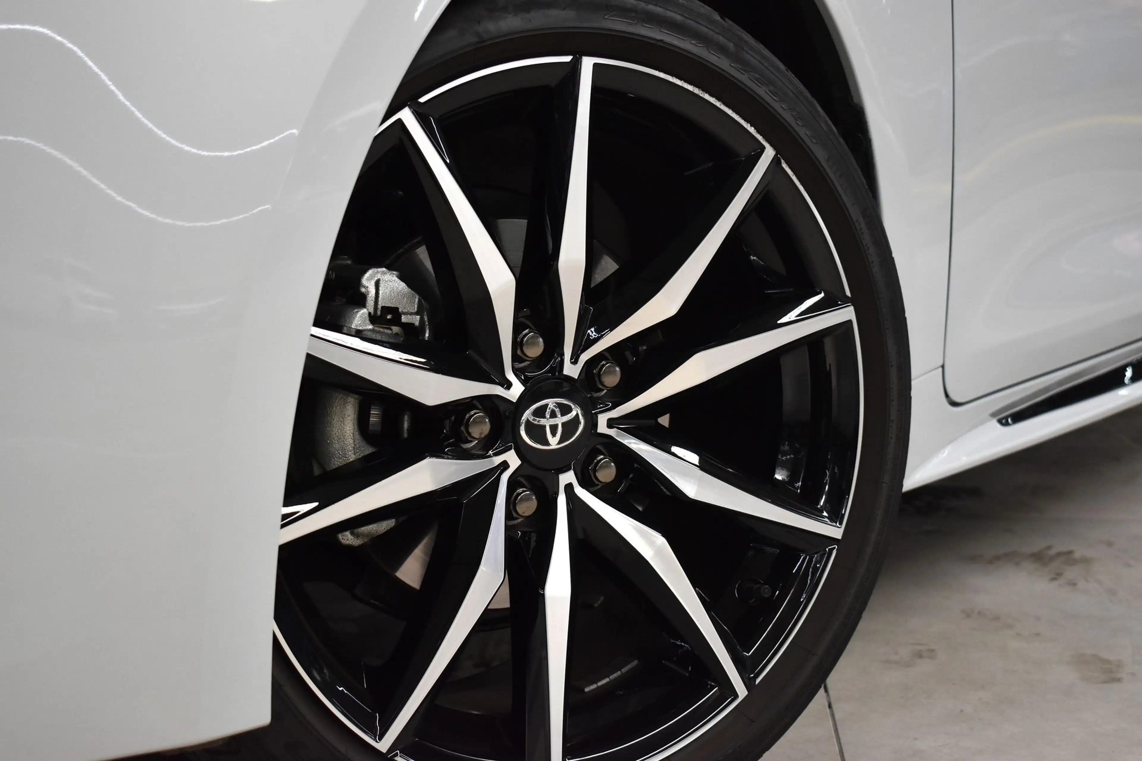 Toyota Corolla GR Sport 1.8 HEV / Valckenier Denderhoutem — photo 7