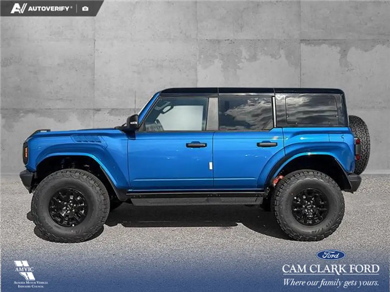 Ford Bronco photo Ford Bronco