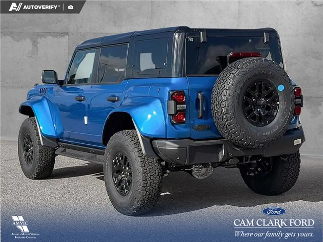 Ford Bronco photo Ford Bronco
