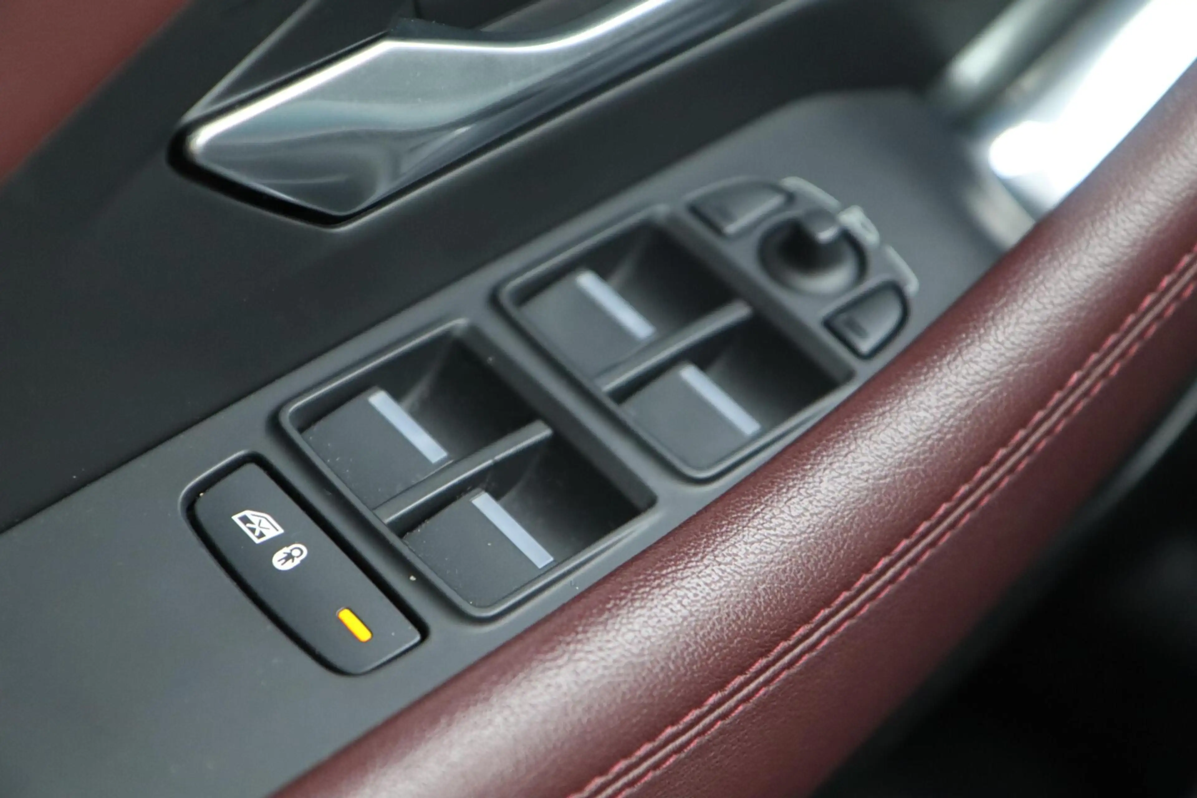 Jaguar E-Pace P300e 309PK ⚡R-Dynamic | AWD | Pano ☀️ | Leder 🛋️ — photo 45