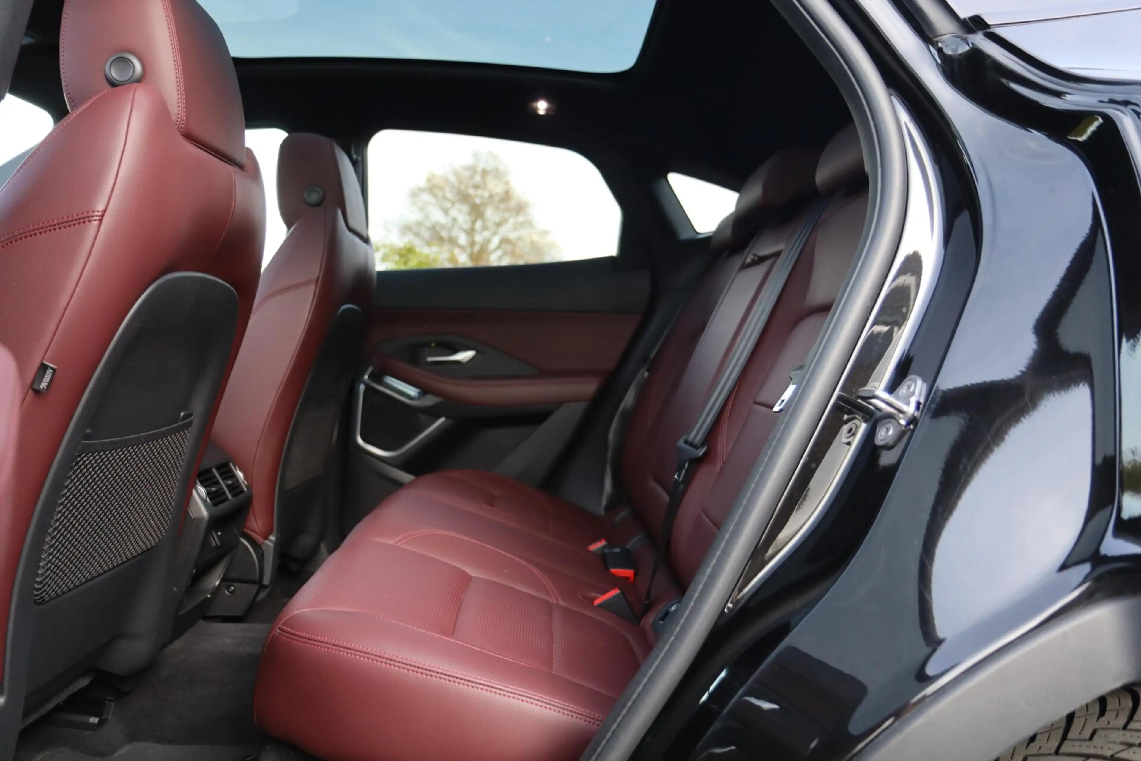 Jaguar E-Pace P300e 309PK ⚡R-Dynamic | AWD | Pano ☀️ | Leder 🛋️ — photo 16