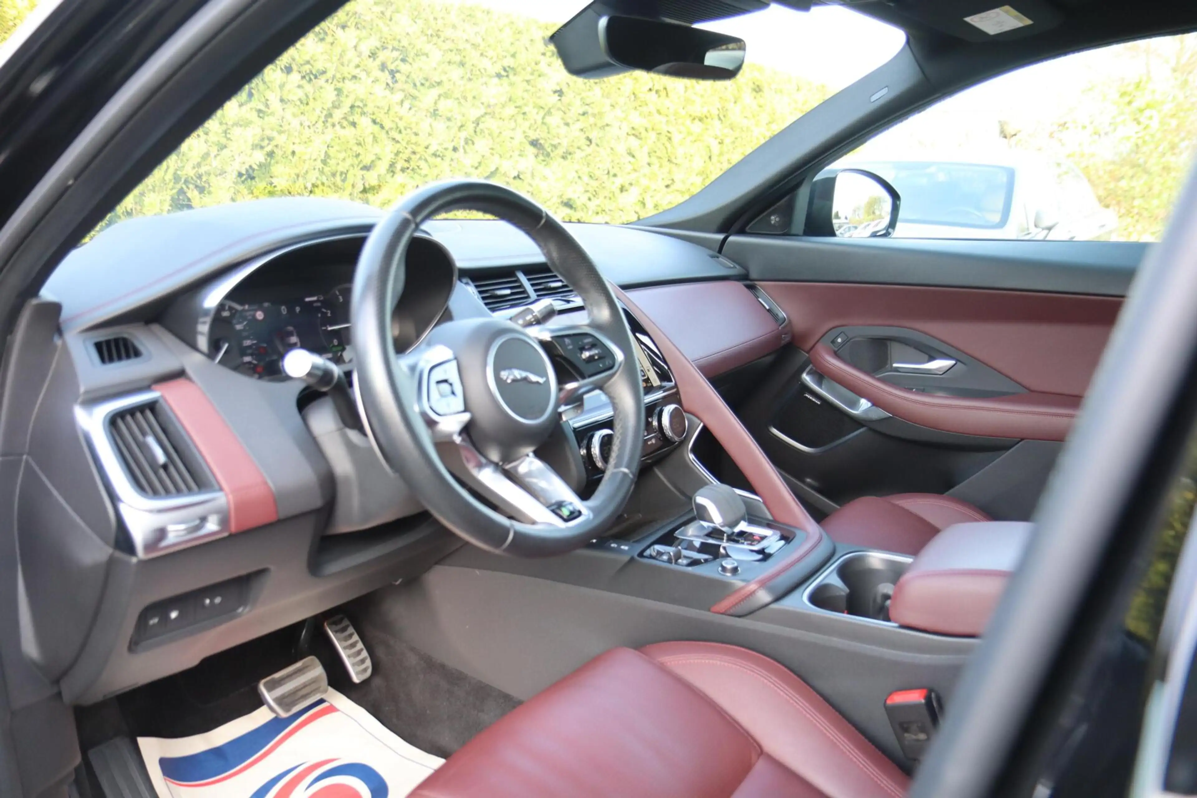 Jaguar E-Pace P300e 309PK ⚡R-Dynamic | AWD | Pano ☀️ | Leder 🛋️ — photo 15
