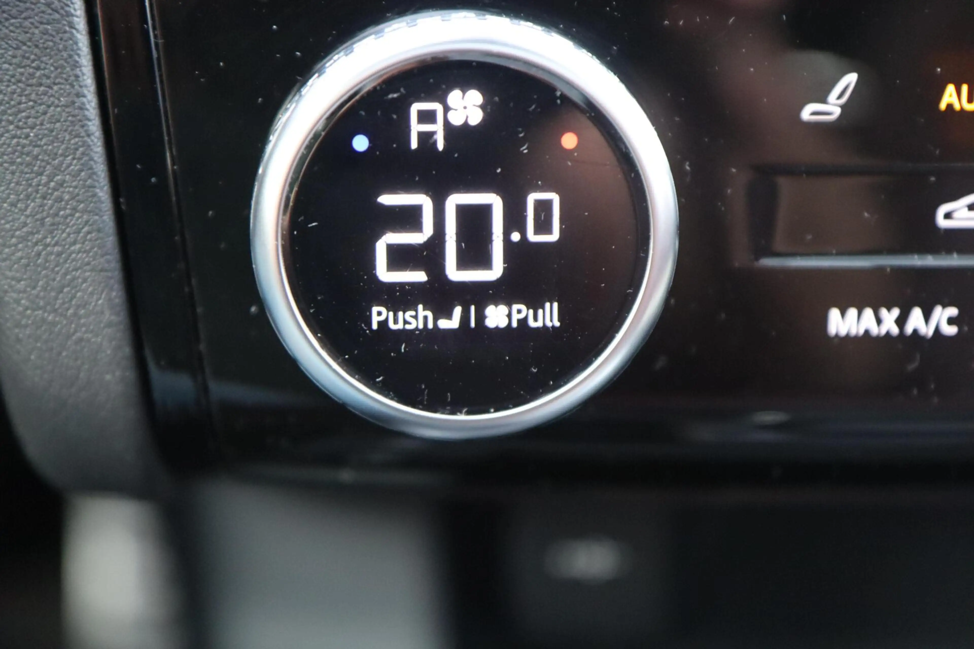Jaguar E-Pace P300e 309PK ⚡R-Dynamic | AWD | Pano ☀️ | Leder 🛋️ — photo 46