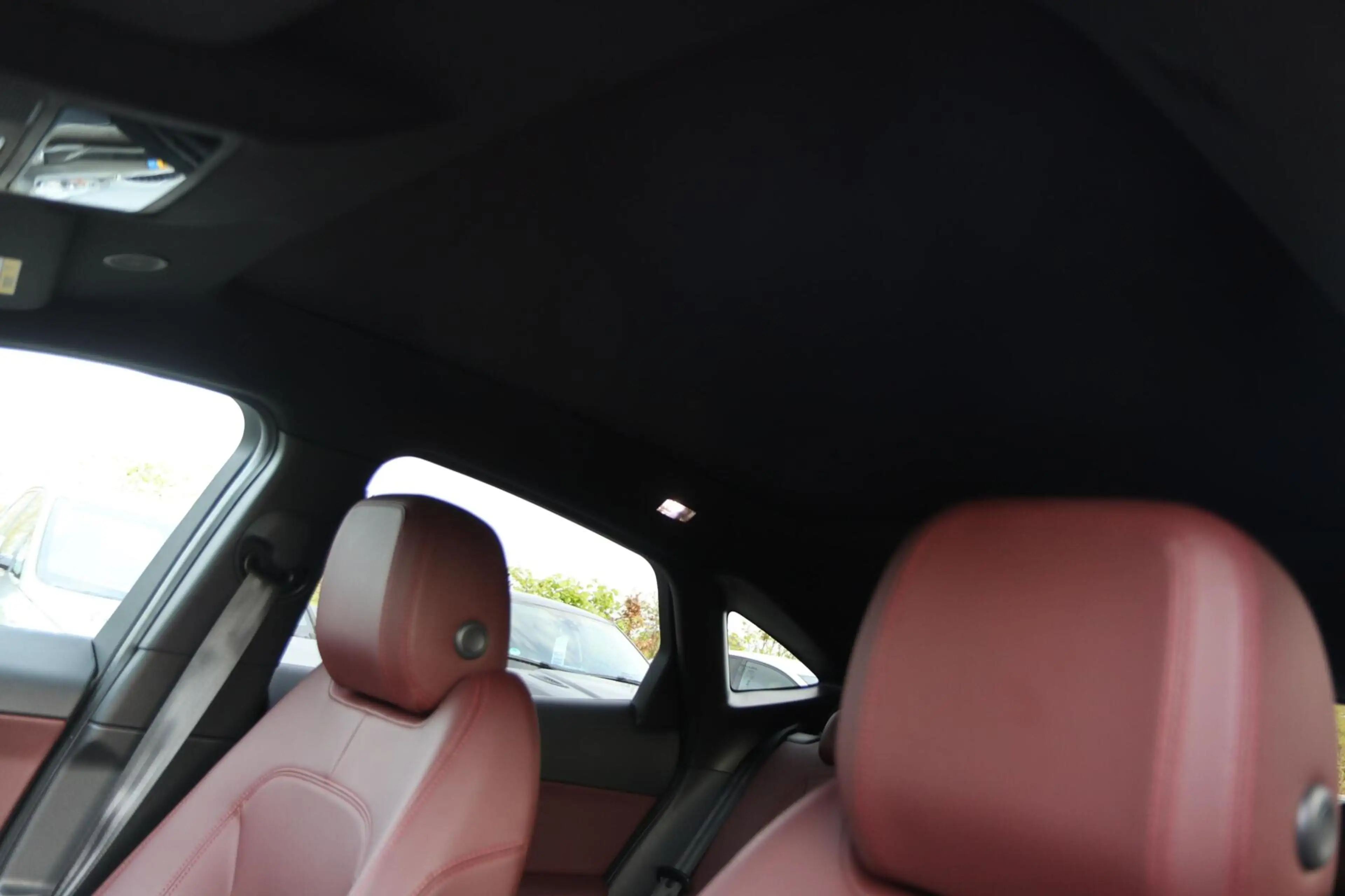 Jaguar E-Pace P300e 309PK ⚡R-Dynamic | AWD | Pano ☀️ | Leder 🛋️ — photo 48
