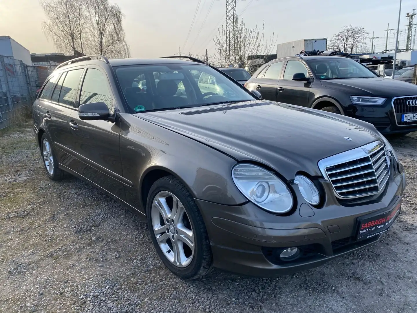 Mercedes-Benz E 220 CDI T,Klimaautomatik,1 Hand Grau - 2