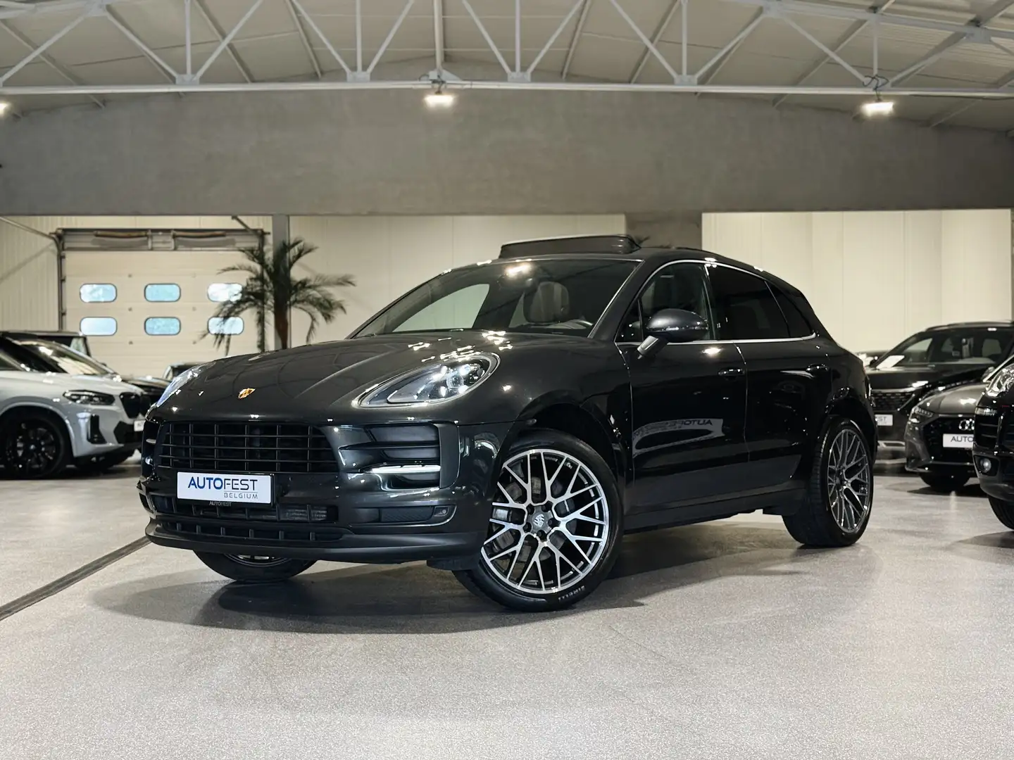 Porsche Macan 2.0i Turbo PDK Full Black - 12 Mnd Garantie Gris - 1
