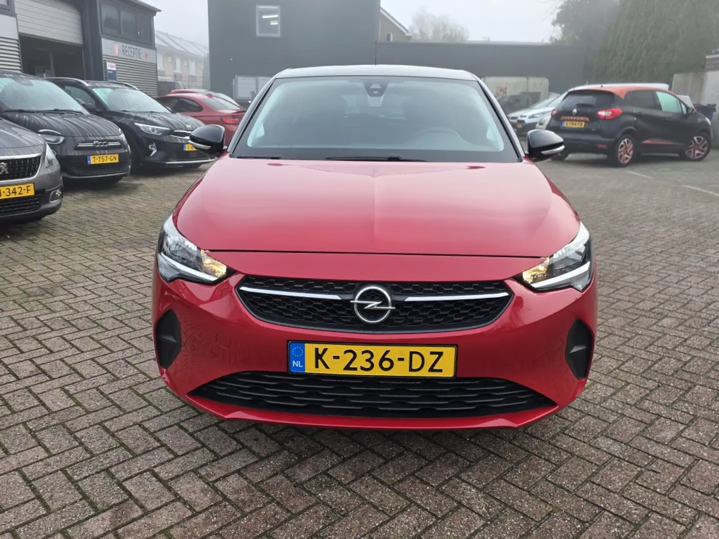 Opel Corsa 1.2 Edition, carplay, camera, parkeersensoren. Rot - 2