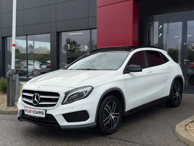 Mercedes-Benz GLA 250 4-Matic AMG Line Night Paket | Pano | Memory