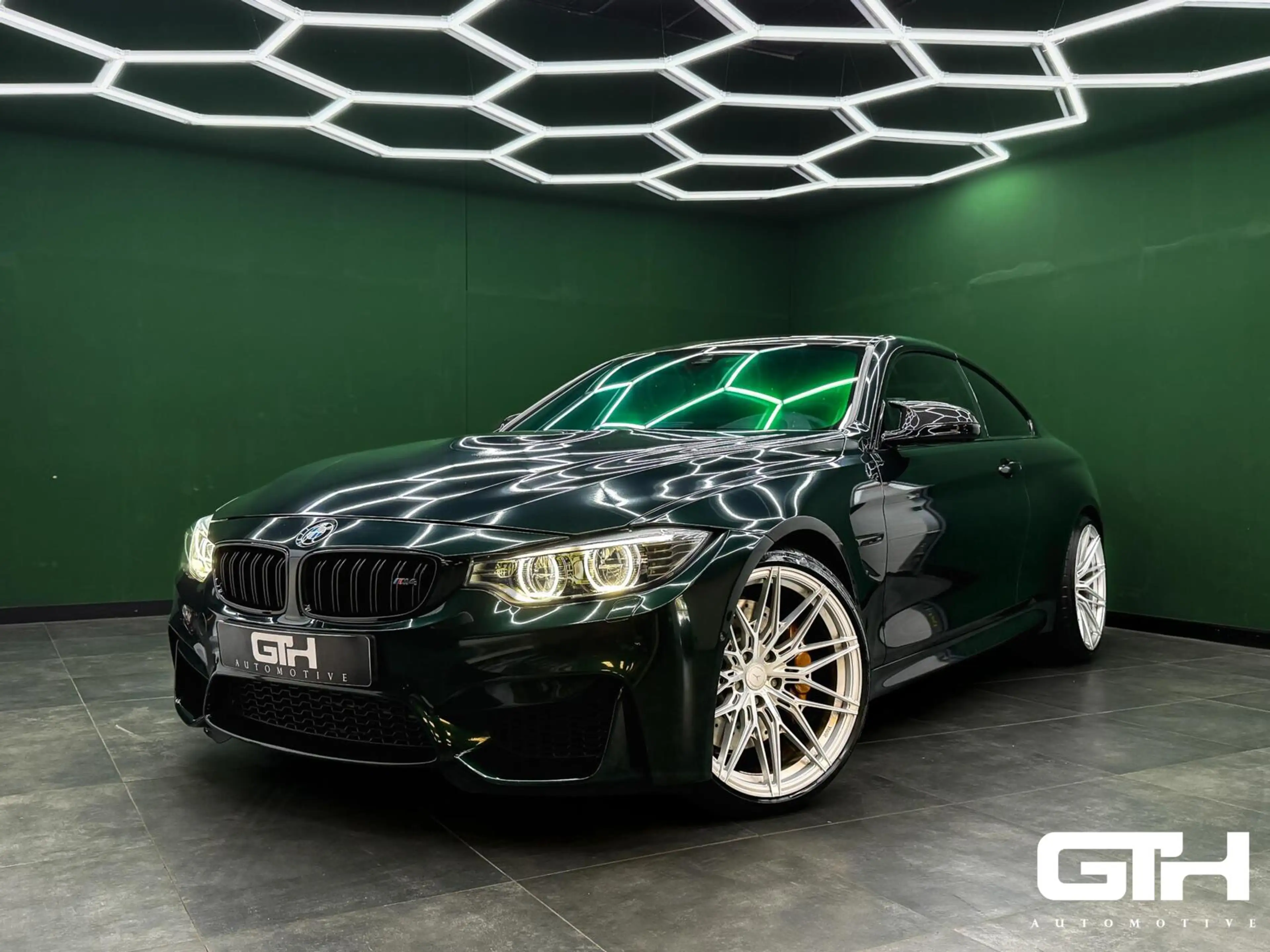 BMW M4 4-serie Coupé Carbon | H/K | Head-up | 360-Cam | N