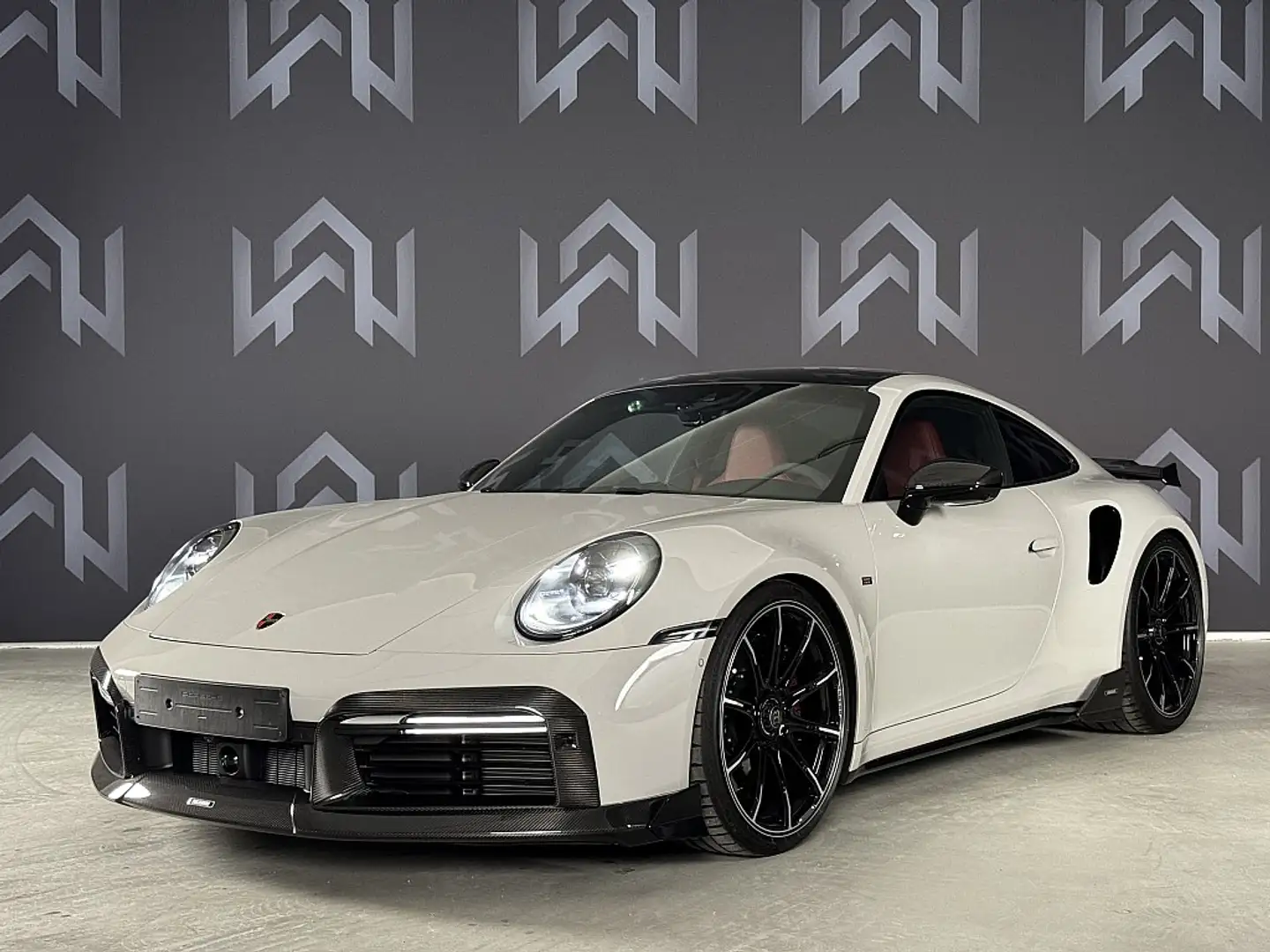 Porsche 911 Turbo S Coupe BRABUS 820 Beige - 1