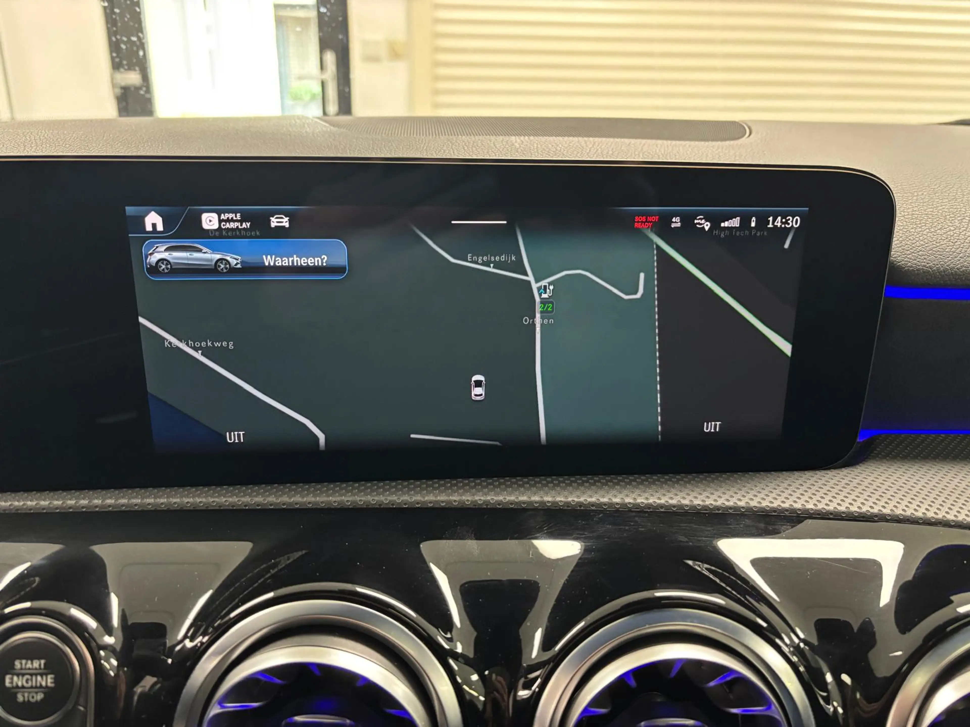 Mercedes-Benz A 250 e AMG Pano Burmester 360 Keyless 19" Dodehoek — photo 15