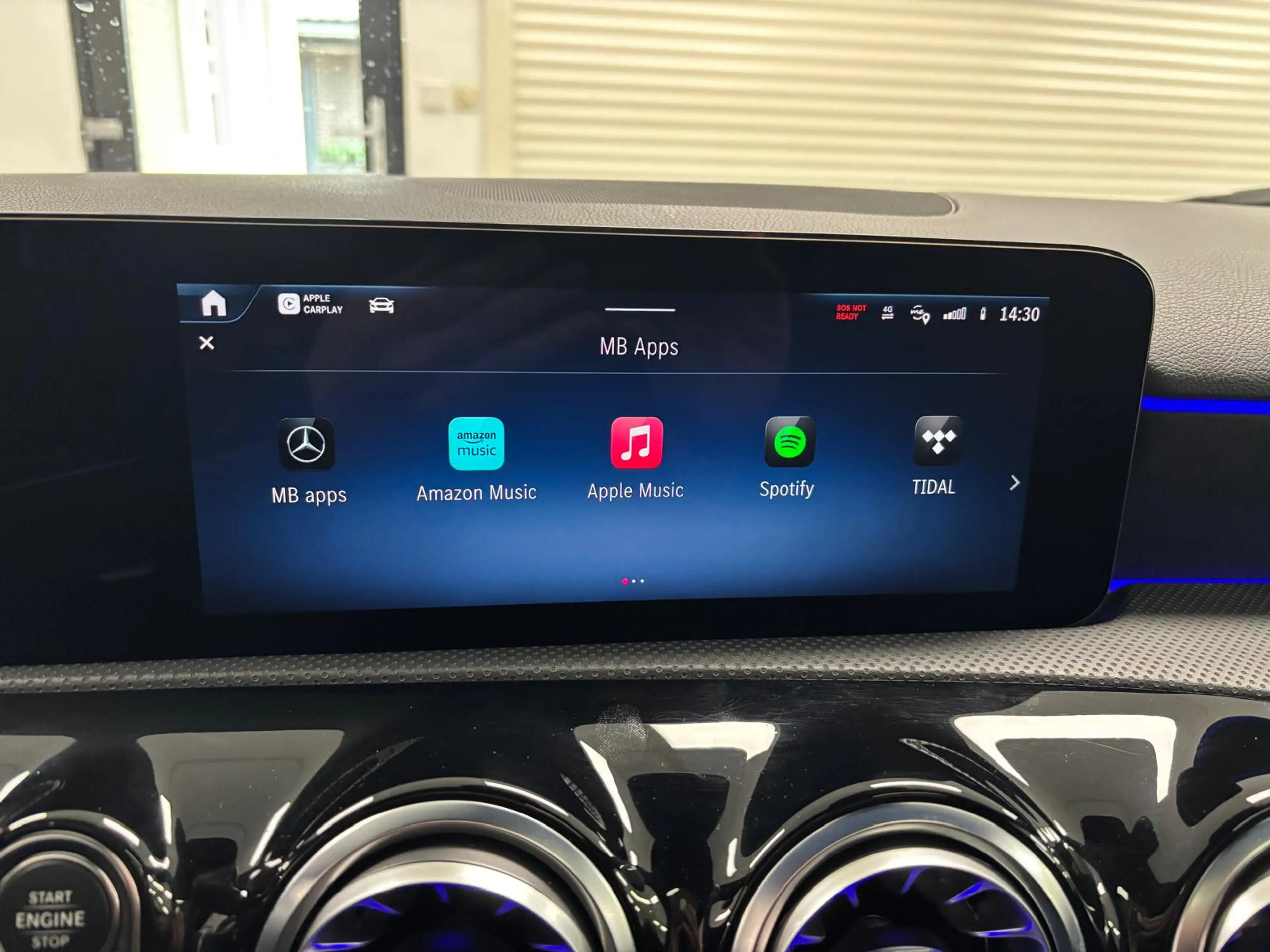 Mercedes-Benz A 250 e AMG Pano Burmester 360 Keyless 19" Dodehoek — photo 13