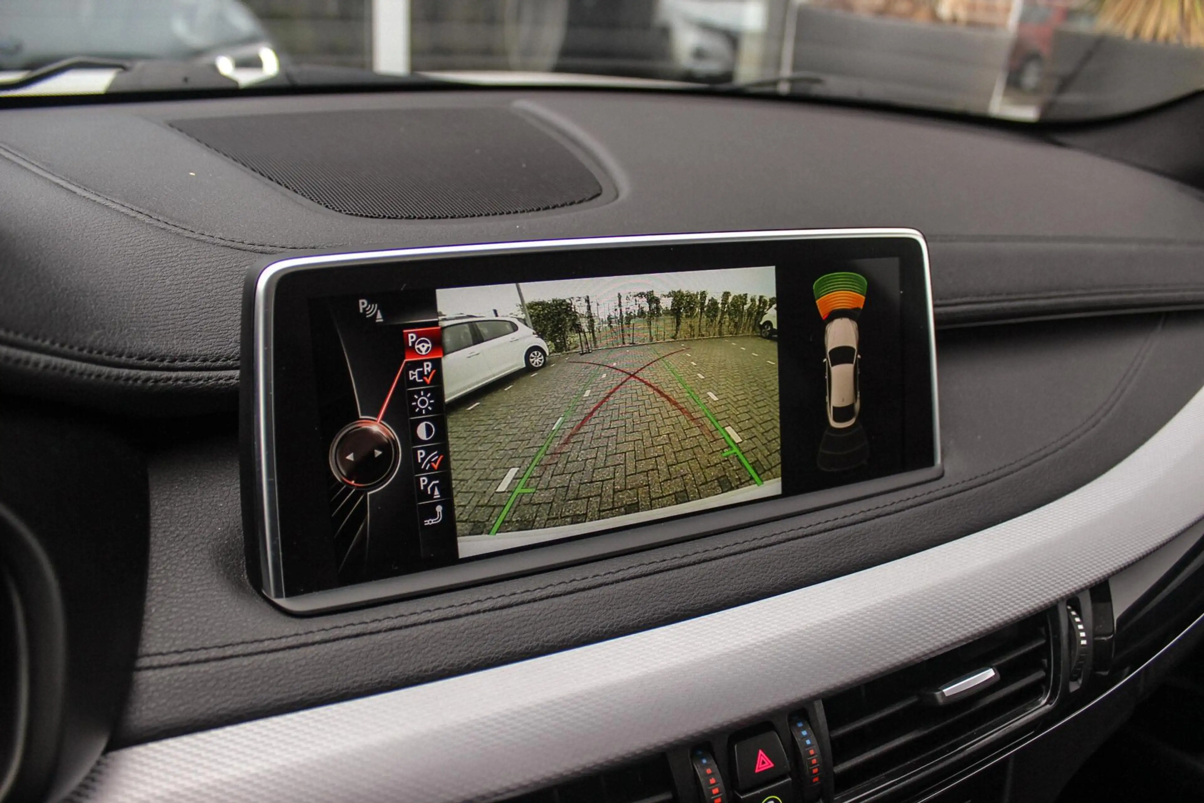 BMW X6 xDrive35i High Executive | M Sportpakket | Driving — photo 29