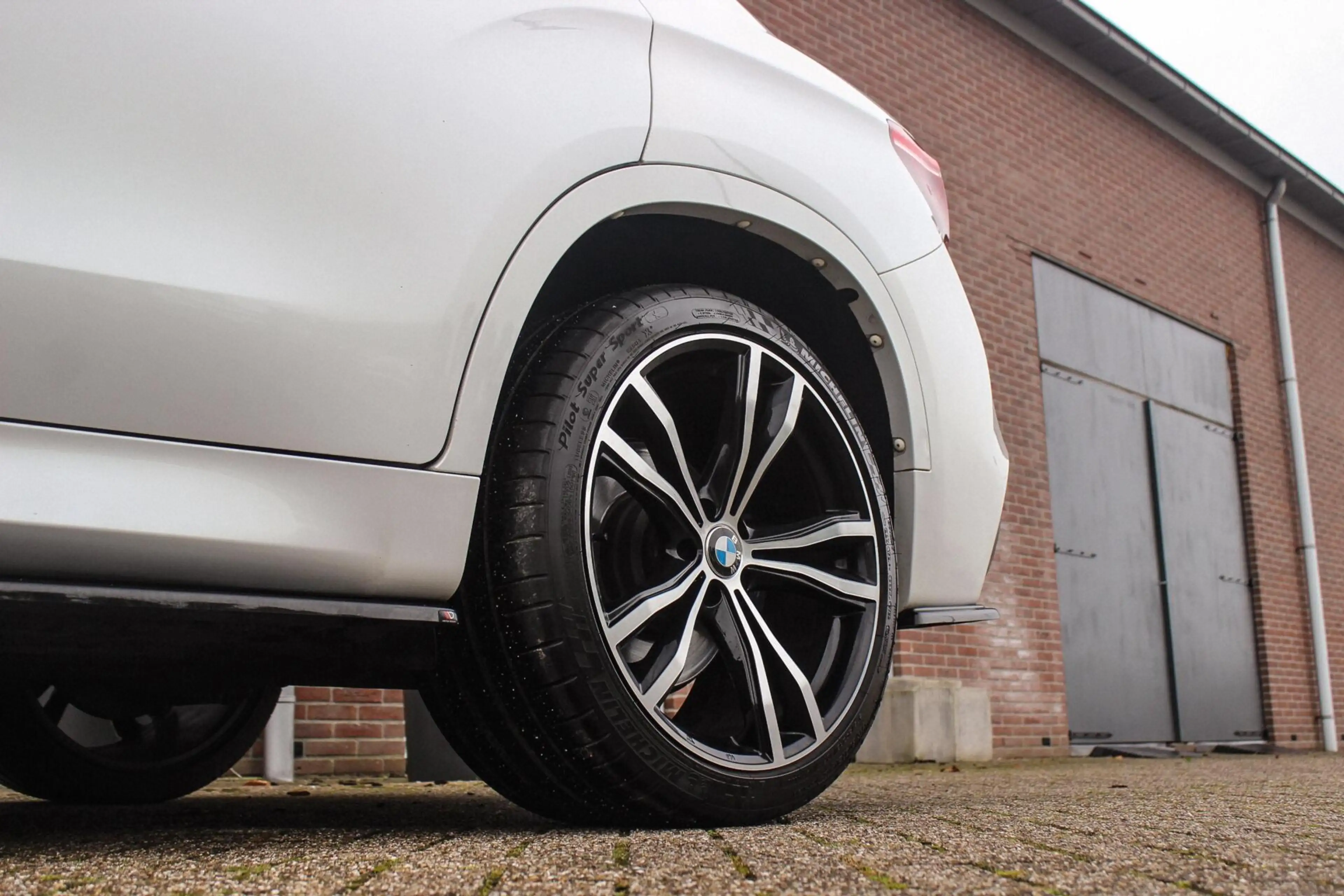 BMW X6 xDrive35i High Executive | M Sportpakket | Driving — photo 47