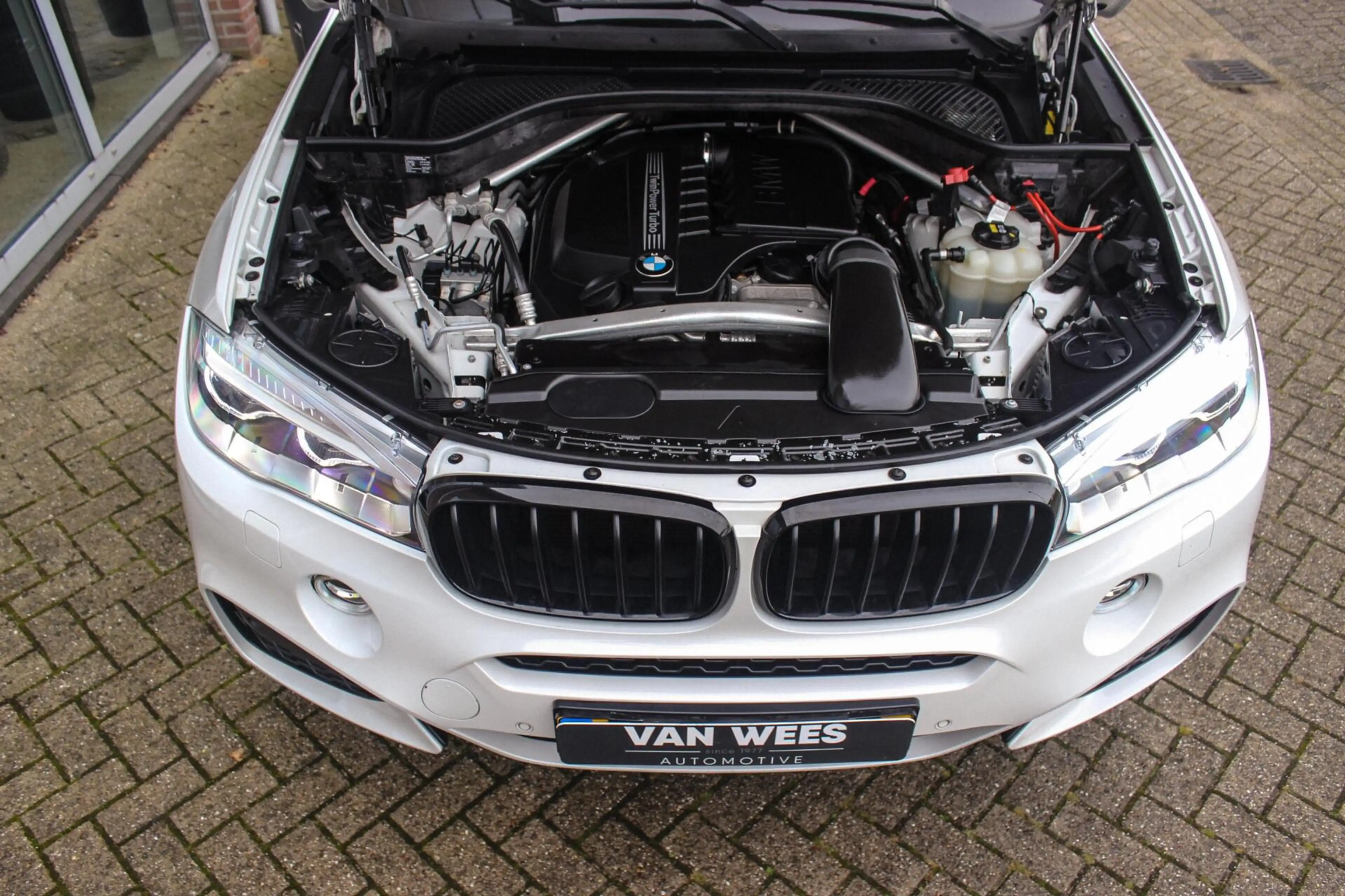 BMW X6 xDrive35i High Executive | M Sportpakket | Driving — photo 10