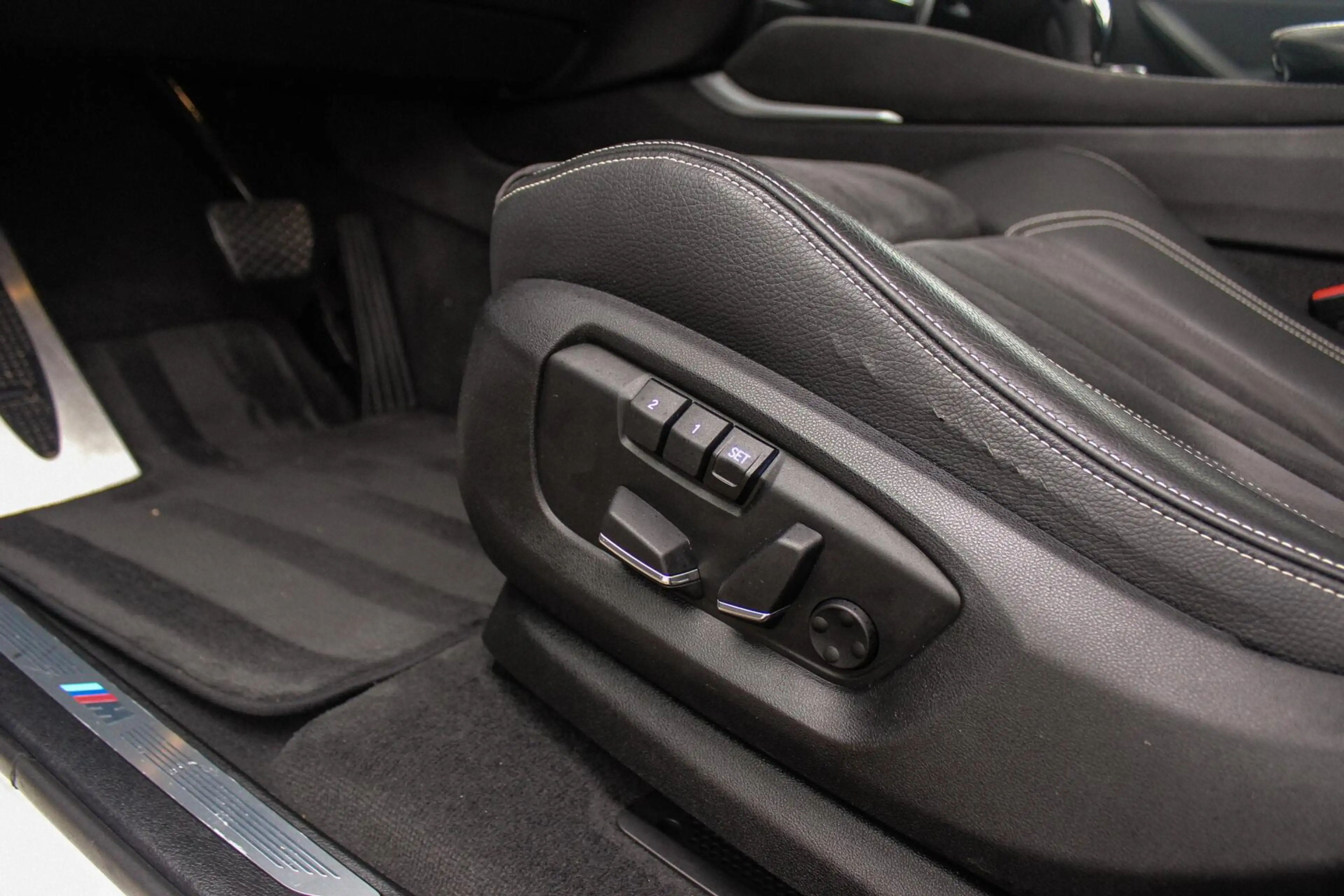 BMW X6 xDrive35i High Executive | M Sportpakket | Driving — photo 45
