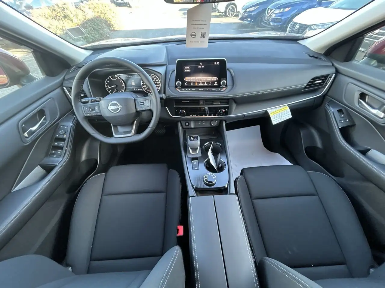Nissan Rogue снимка Nissan Rogue