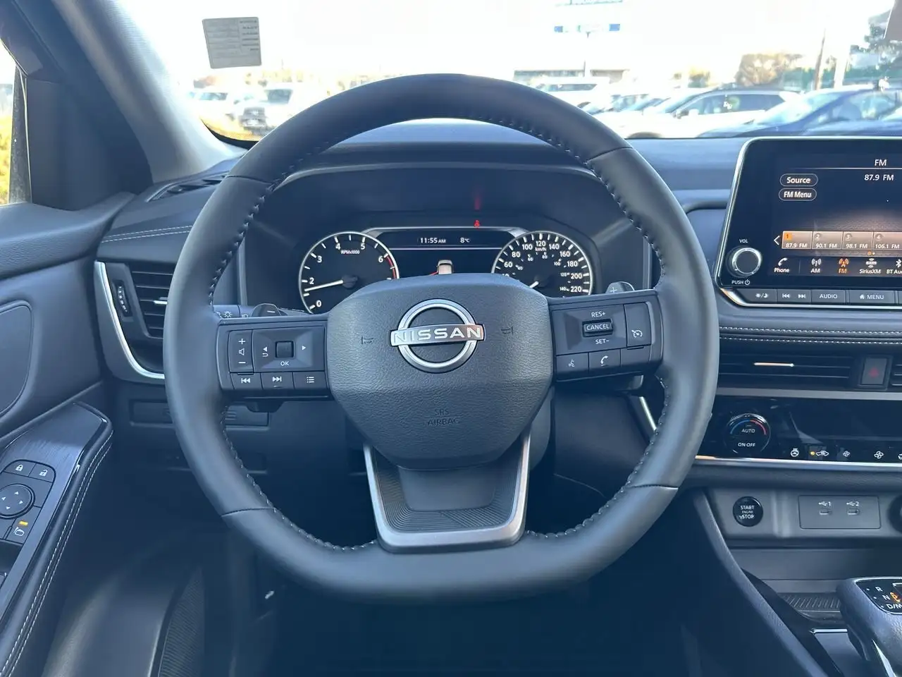 Nissan Rogue снимка Nissan Rogue