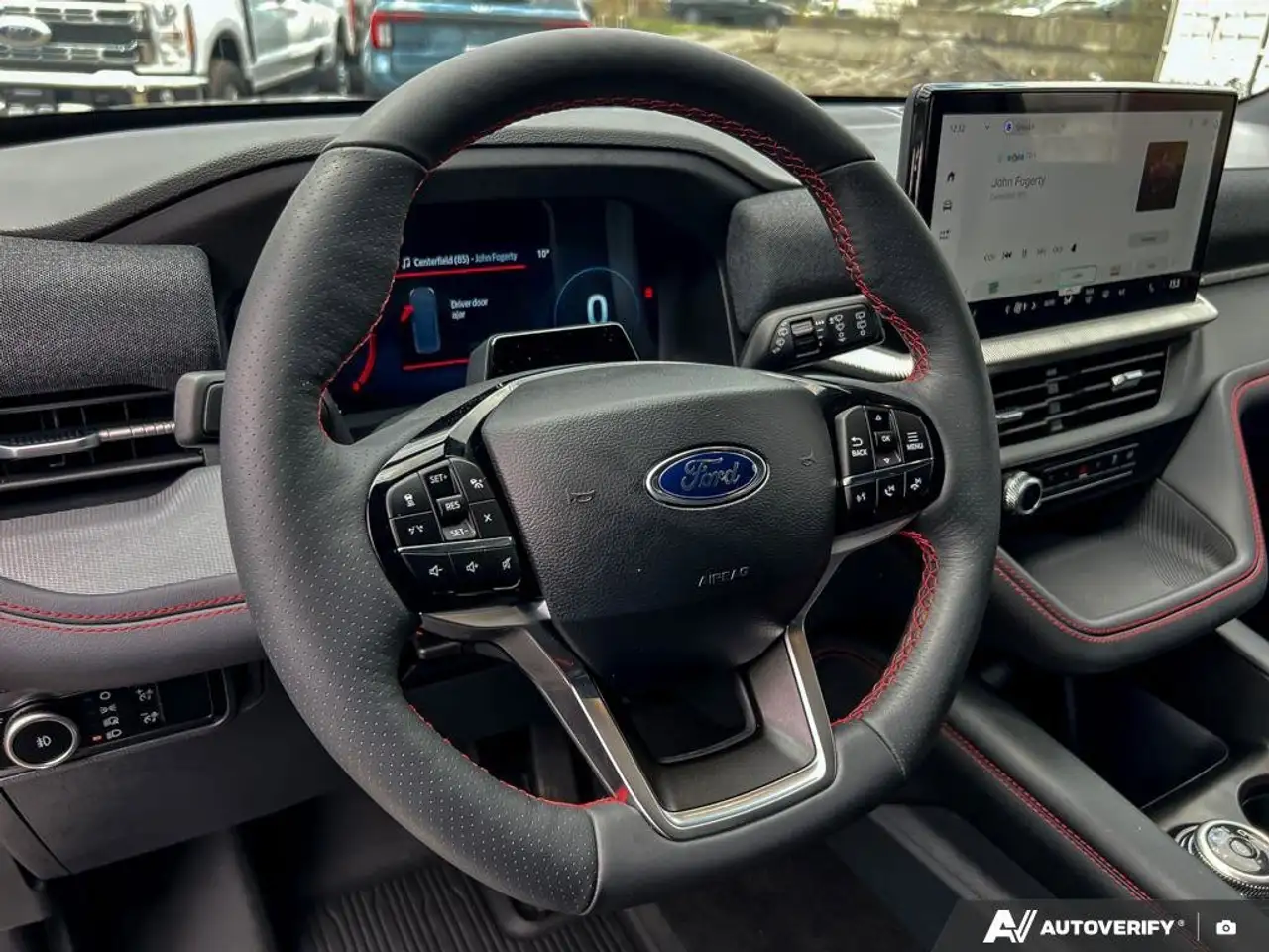 Ford Explorer снимка Ford Explorer