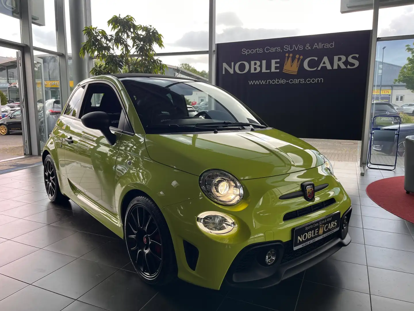 Abarth 595 Competizione NAVI Xenon ALU Grün - 1