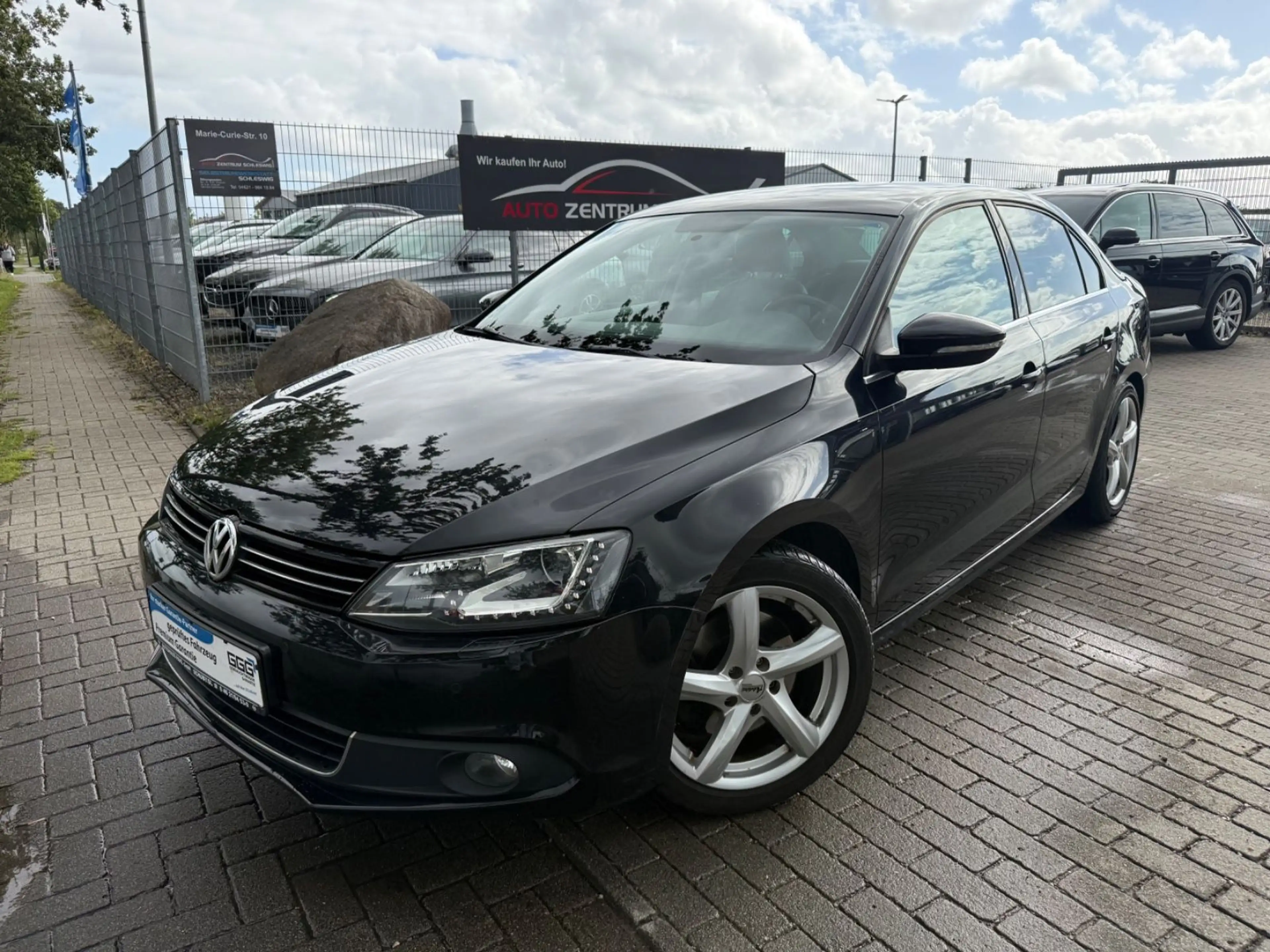 Volkswagen Jetta VI 2.0 TSI Highline Xenon Temp Klimaauto