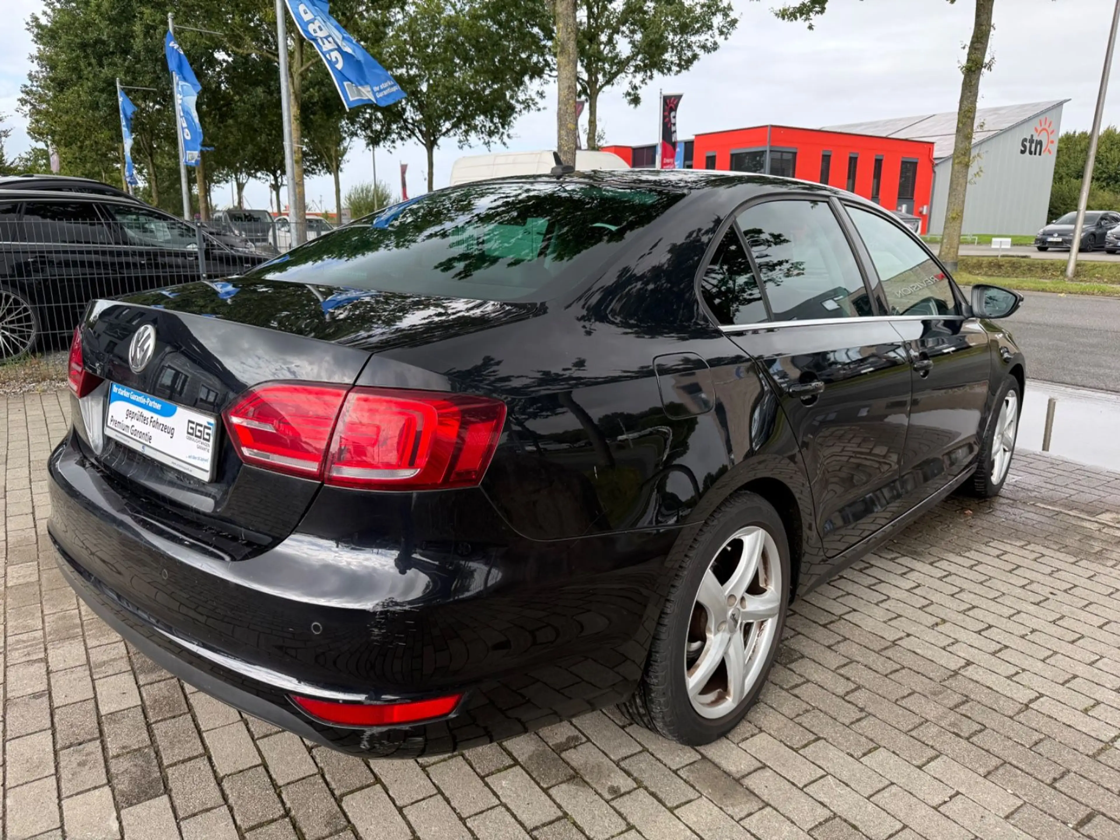 Volkswagen Jetta VI 2.0 TSI Highline Xenon Temp Klimaauto — photo 5