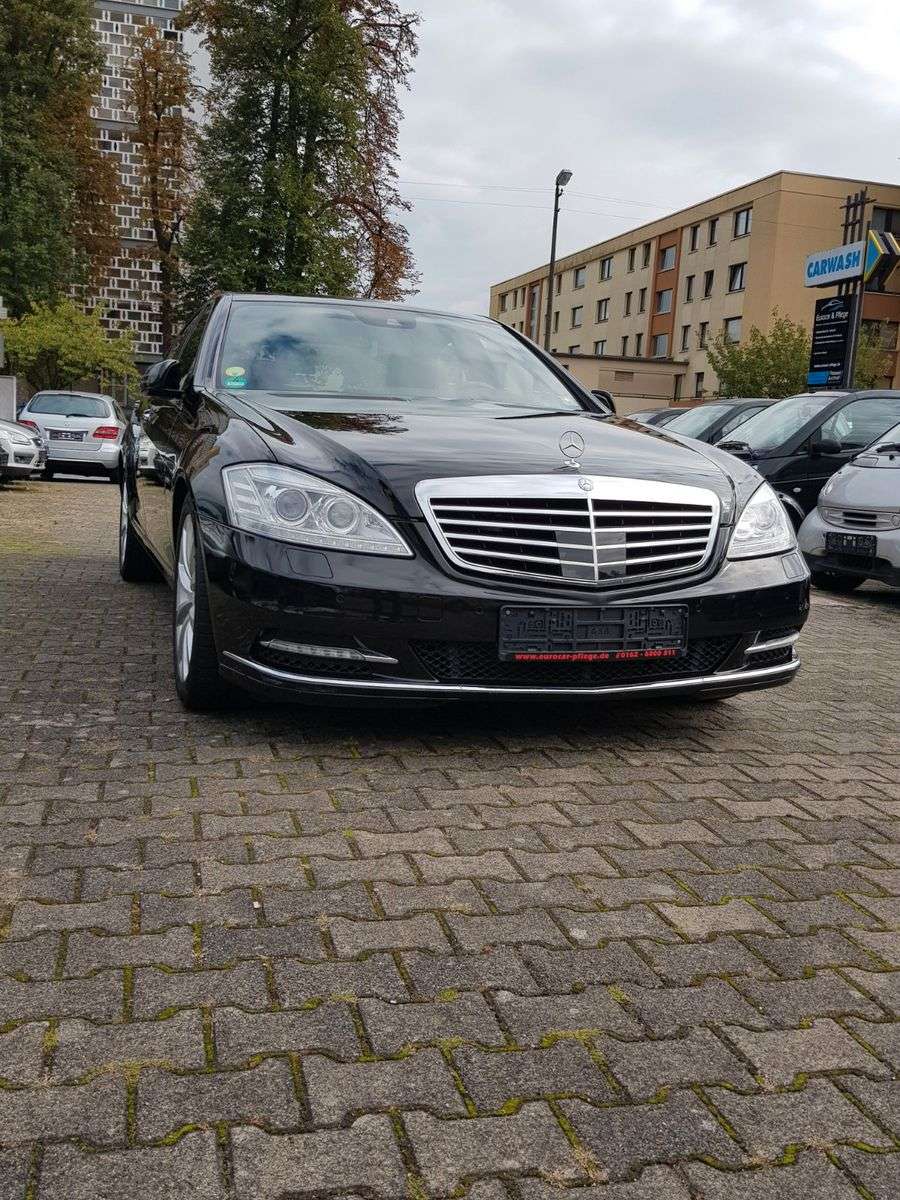 Second hand Mercedes Benz S-Class 