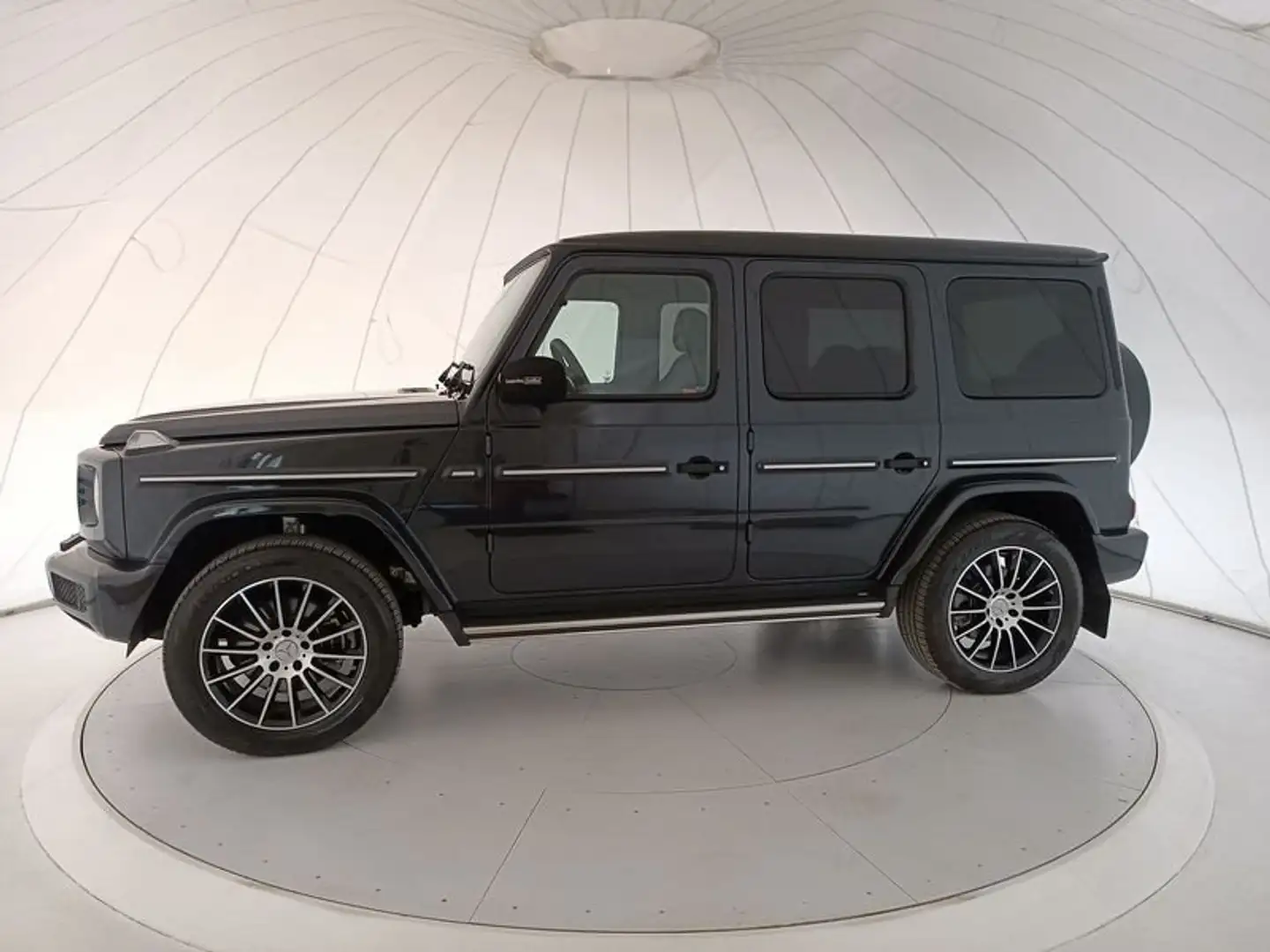 Mercedes-Benz G 63 AMG - W463 2018 G 500 AMG Line 421cv auto Schwarz - 2