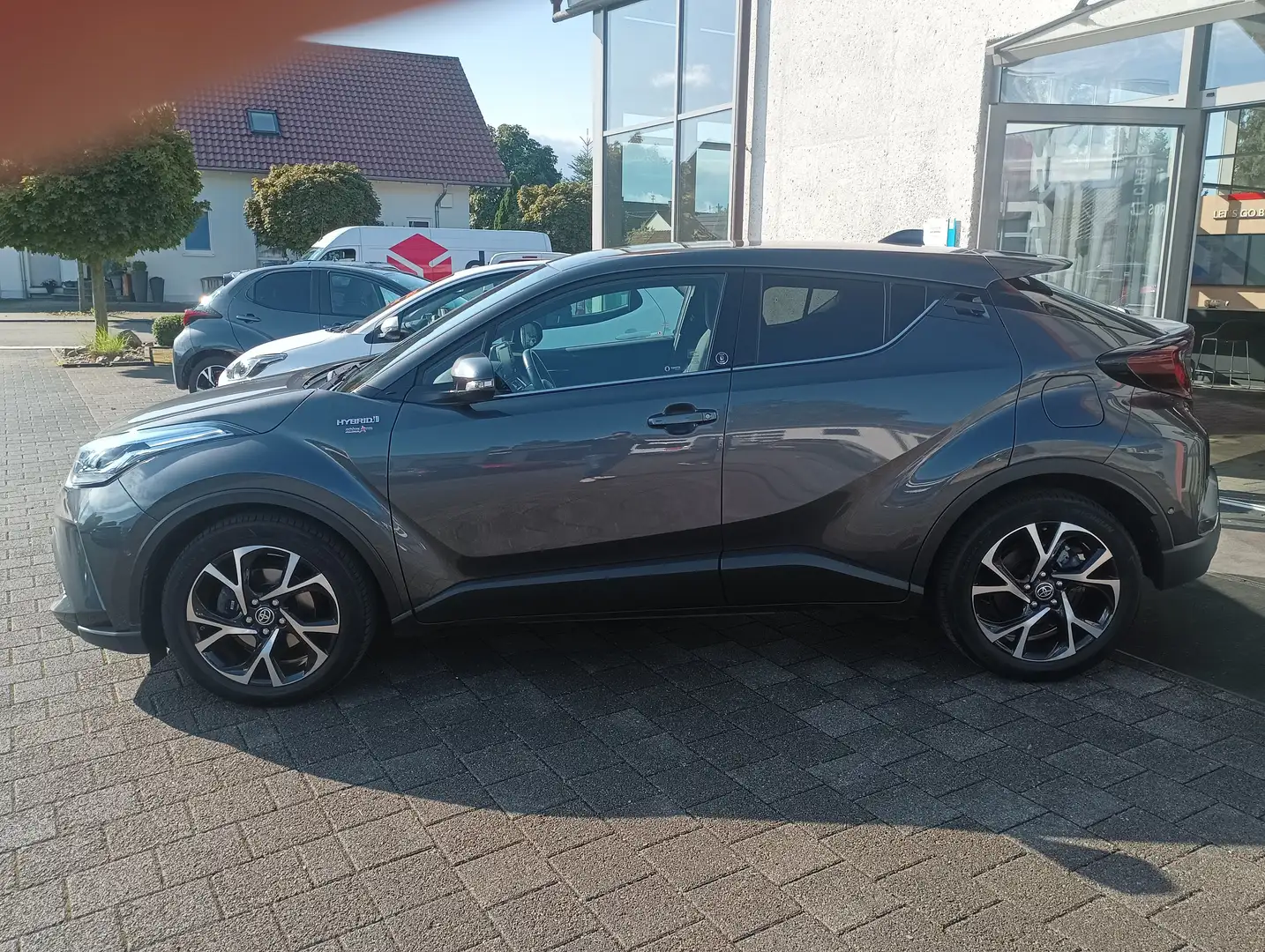 Toyota C-HR Hybrid * Team D * Navi * Kamera * Sensoren * LED Grau - 2