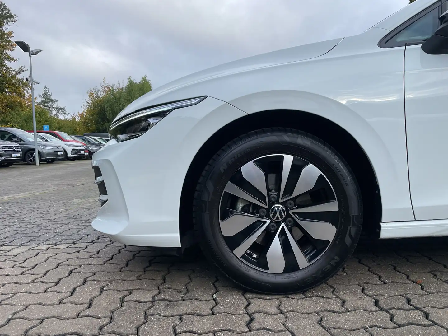 Volkswagen Golf Variant Golf Variant Goal TSi Navi LED AZV Weiß - 2