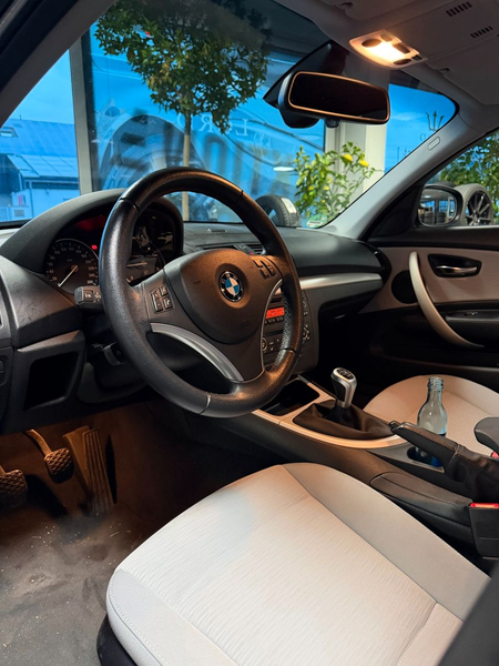 BMW 120 d Edition Sport PDC SITZHEIZUNG 2 HAND TOP — photo 11