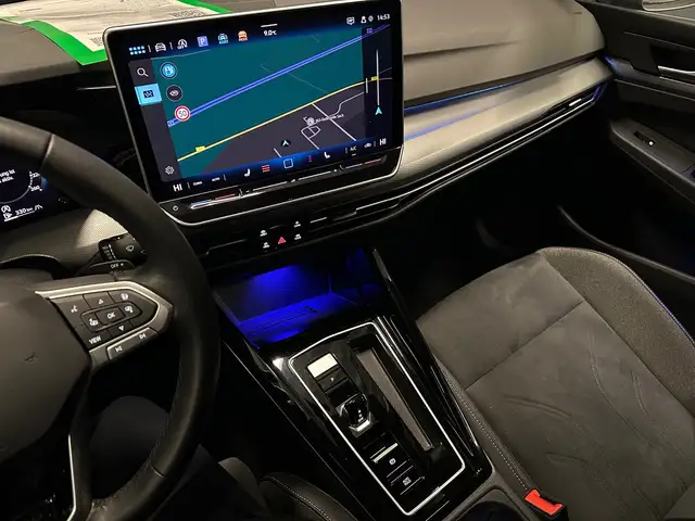 Volkswagen Golf view 22