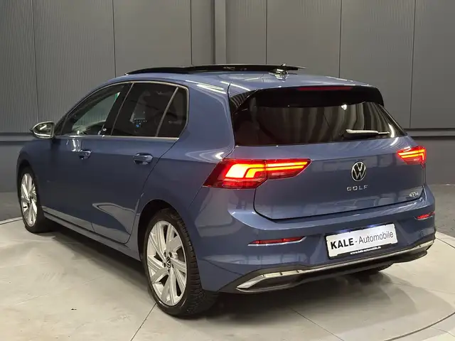 Volkswagen Golf view 4