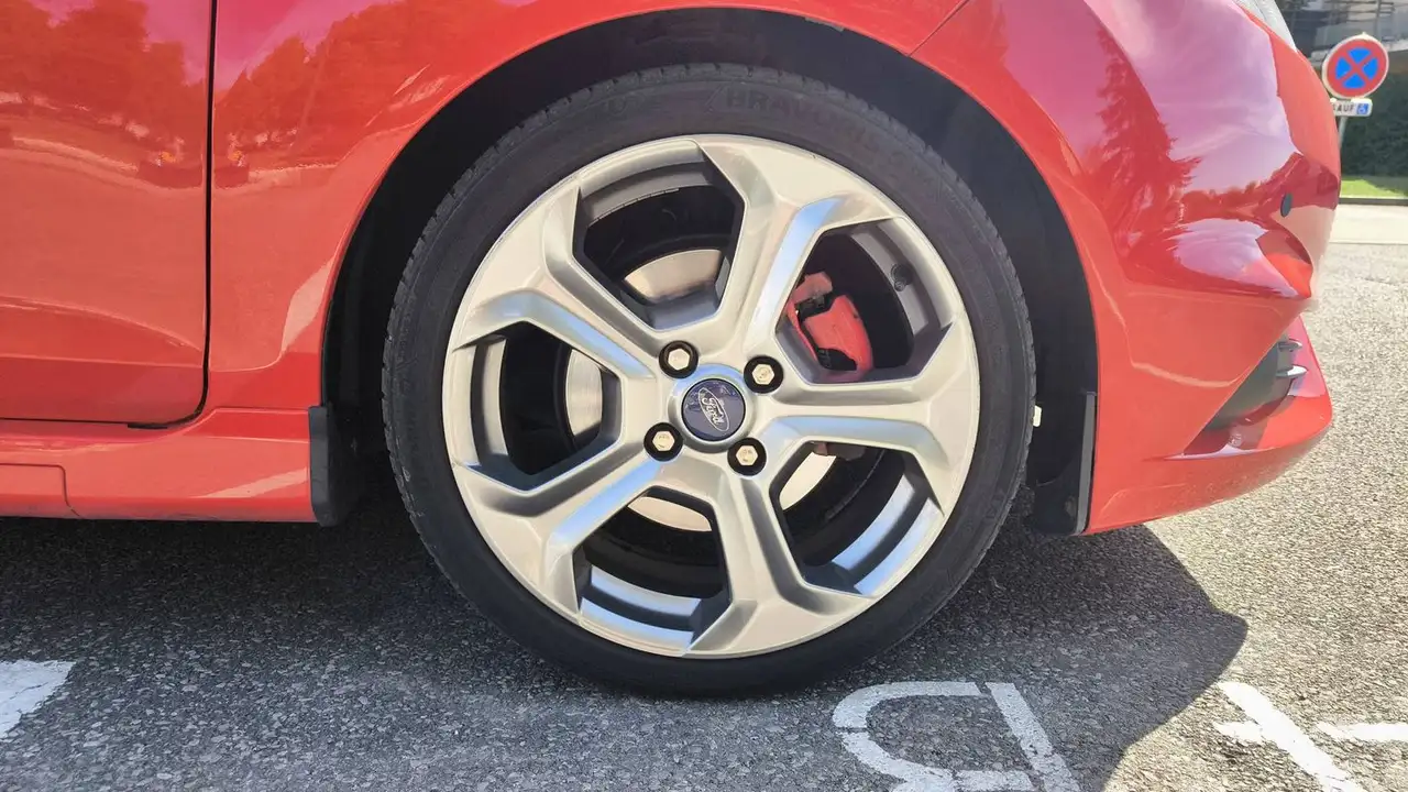 Ford Fiesta ST — photo 17