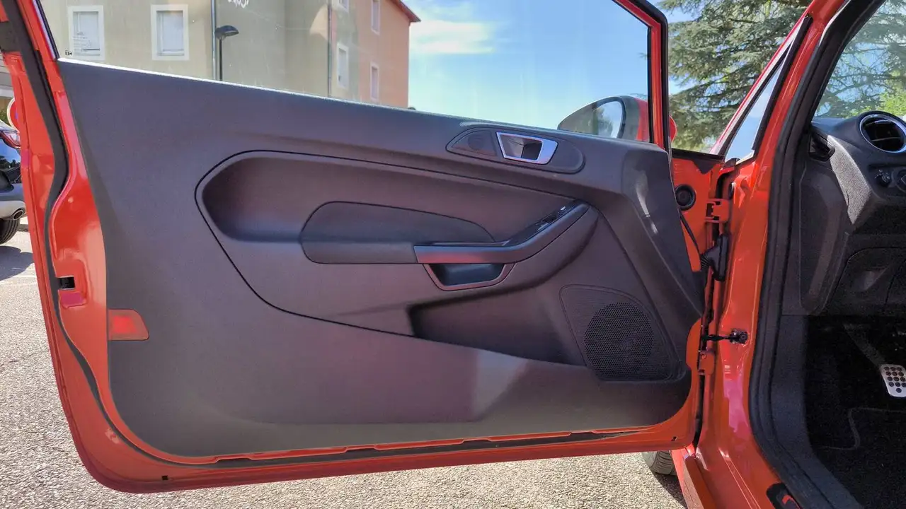 Ford Fiesta ST — photo 7