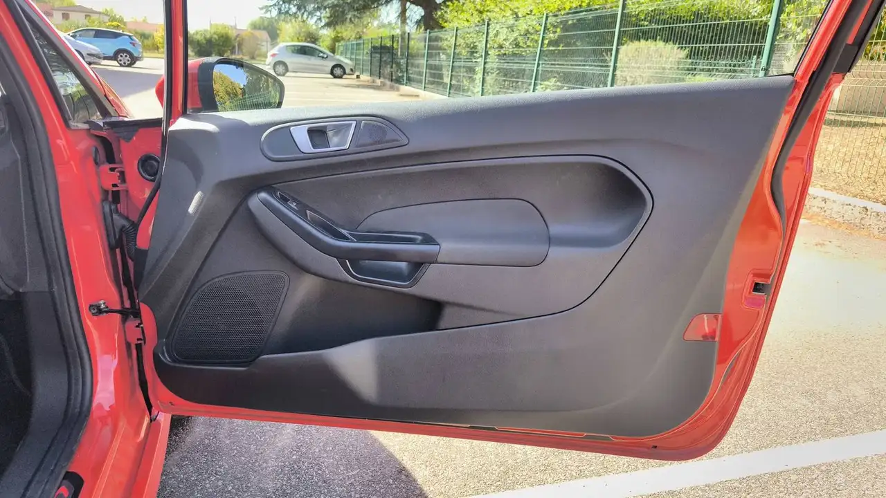 Ford Fiesta ST — photo 23