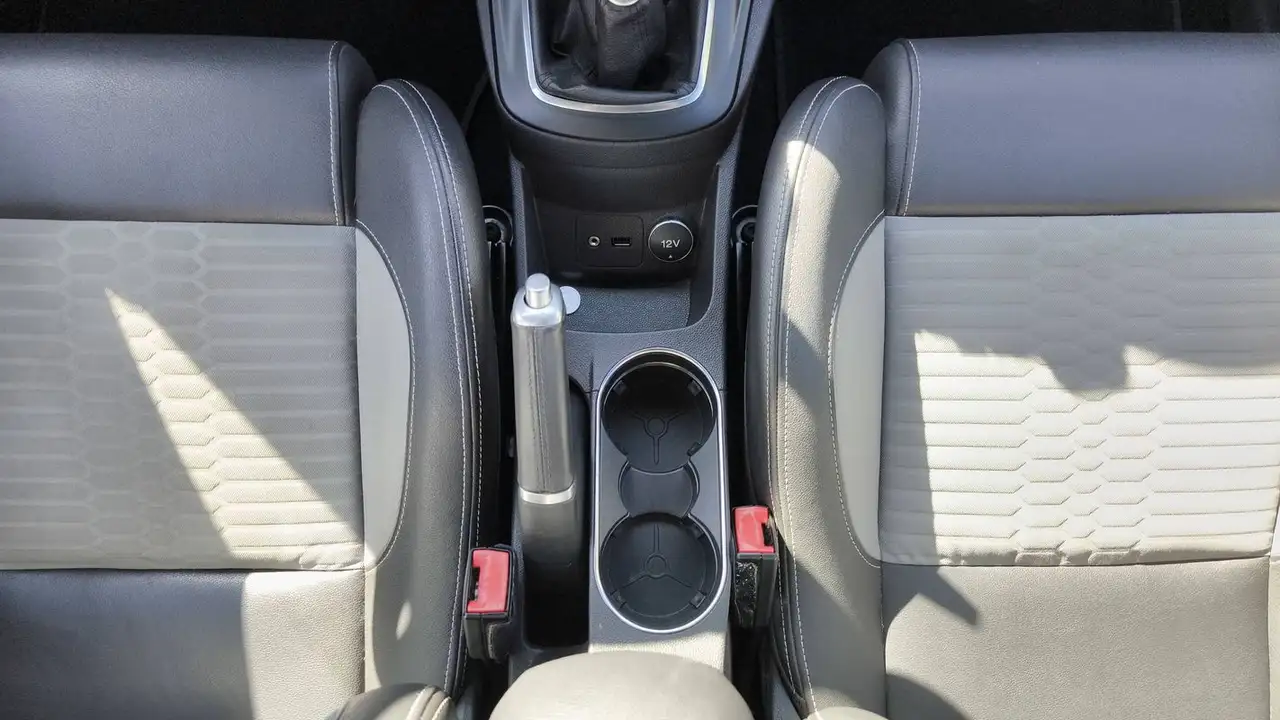 Ford Fiesta ST — photo 28