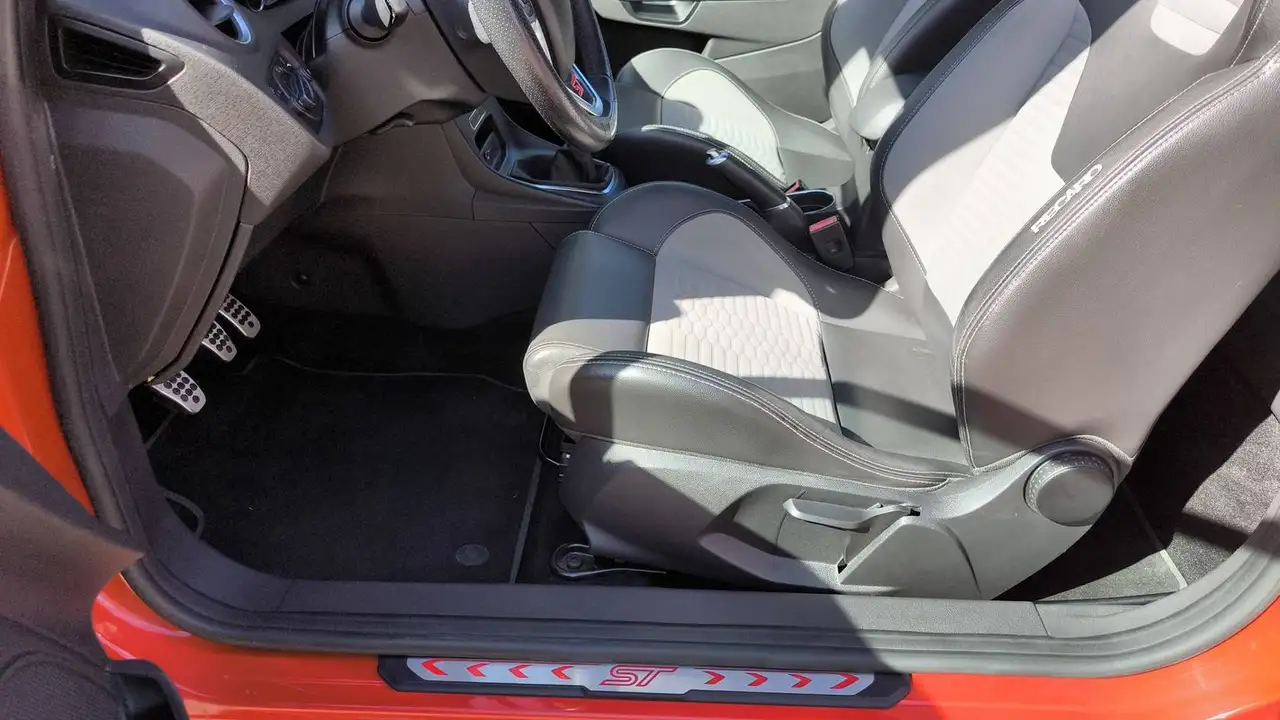 Ford Fiesta ST — photo 26