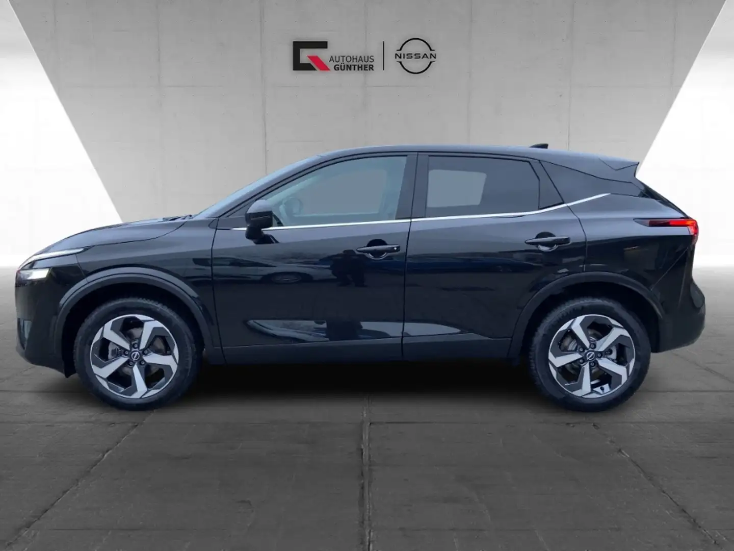 Nissan Qashqai N-CONNECTA 1.3 MHEV Xtronic Winter Techn. Black - 2