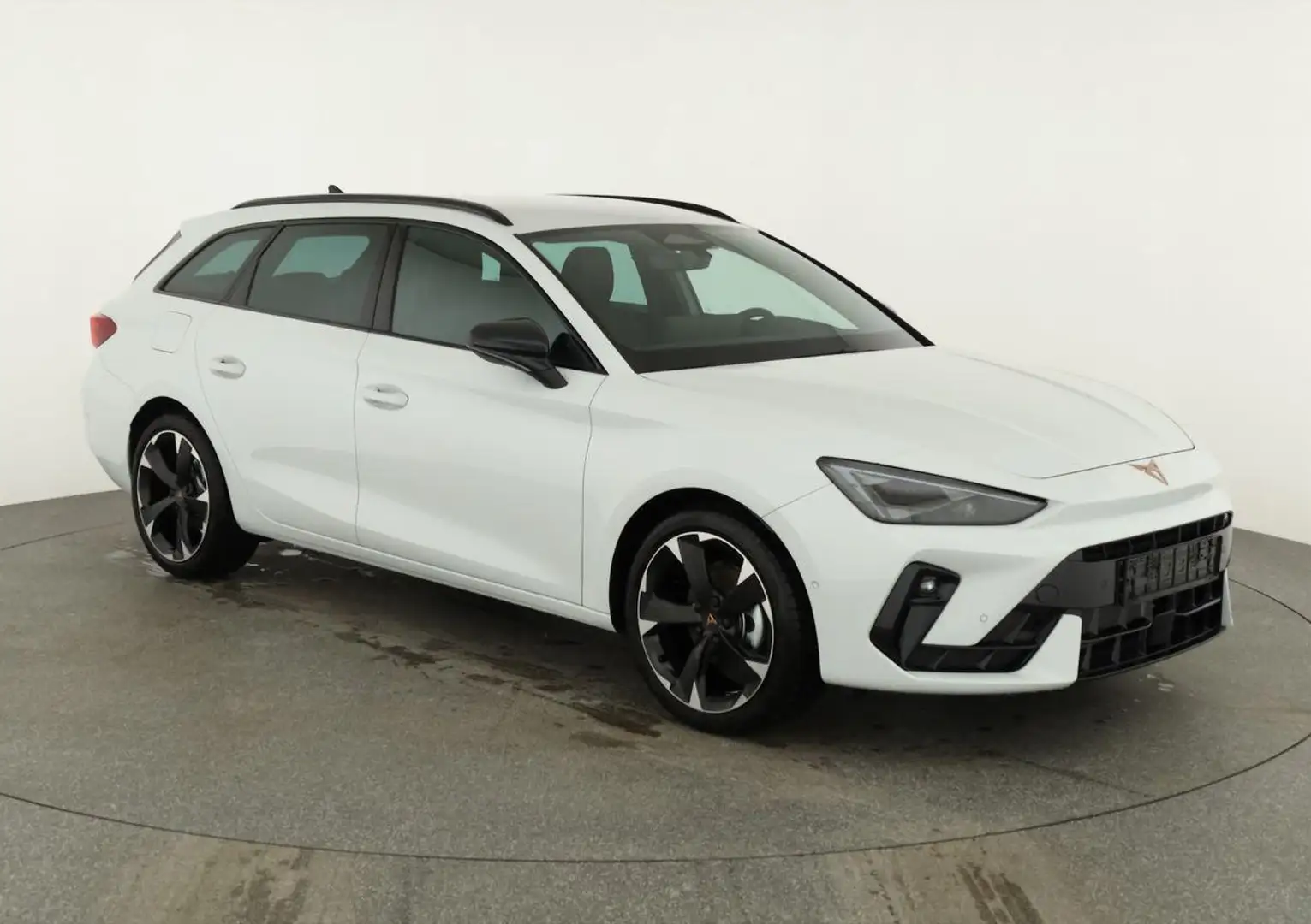 CUPRA Leon Sportstourer 1.5 eTSI 110 kW ST DSG, AHK, Navi,... Weiß - 1