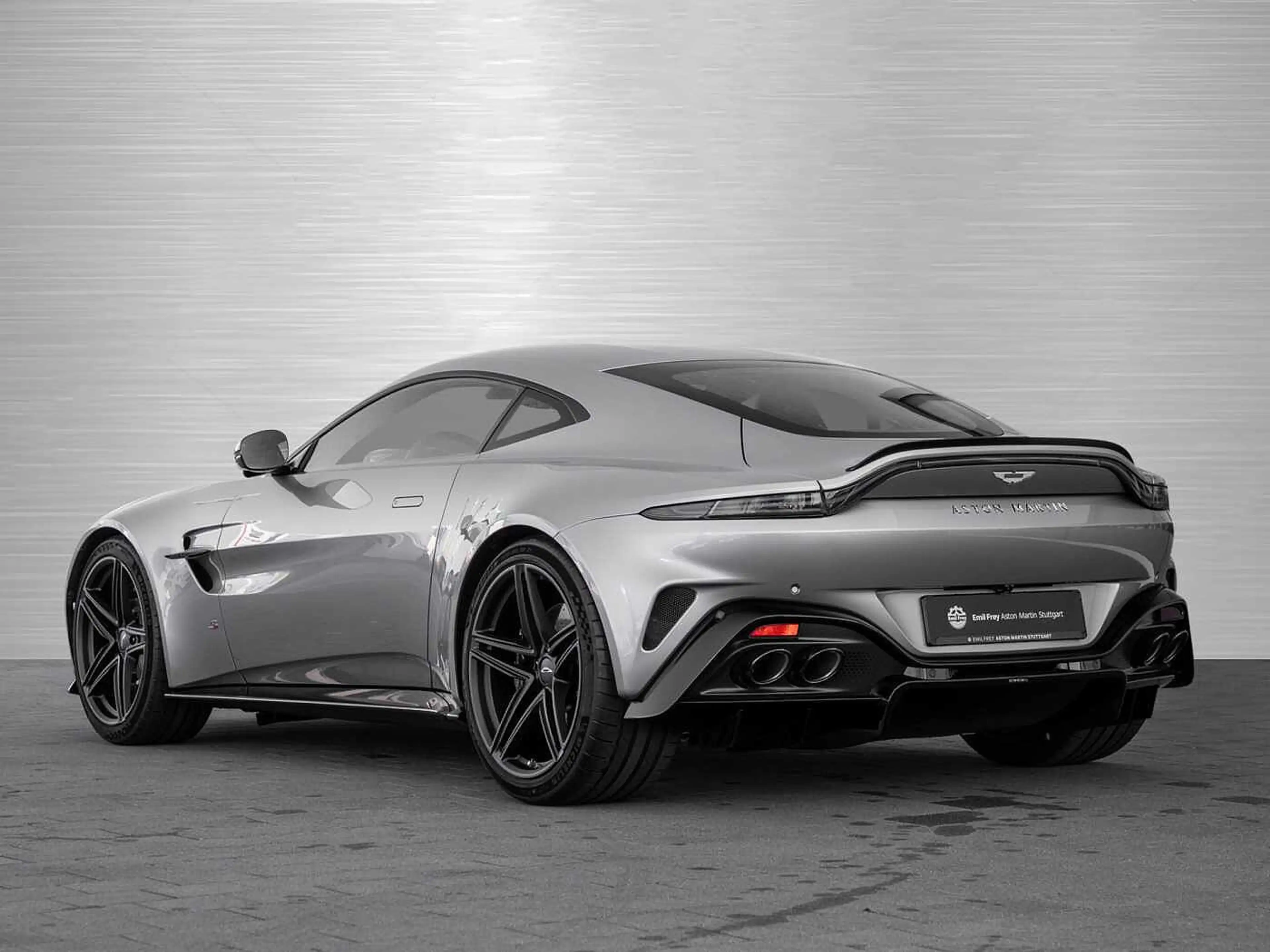 Aston Martin V8 Vantage S — photo 2
