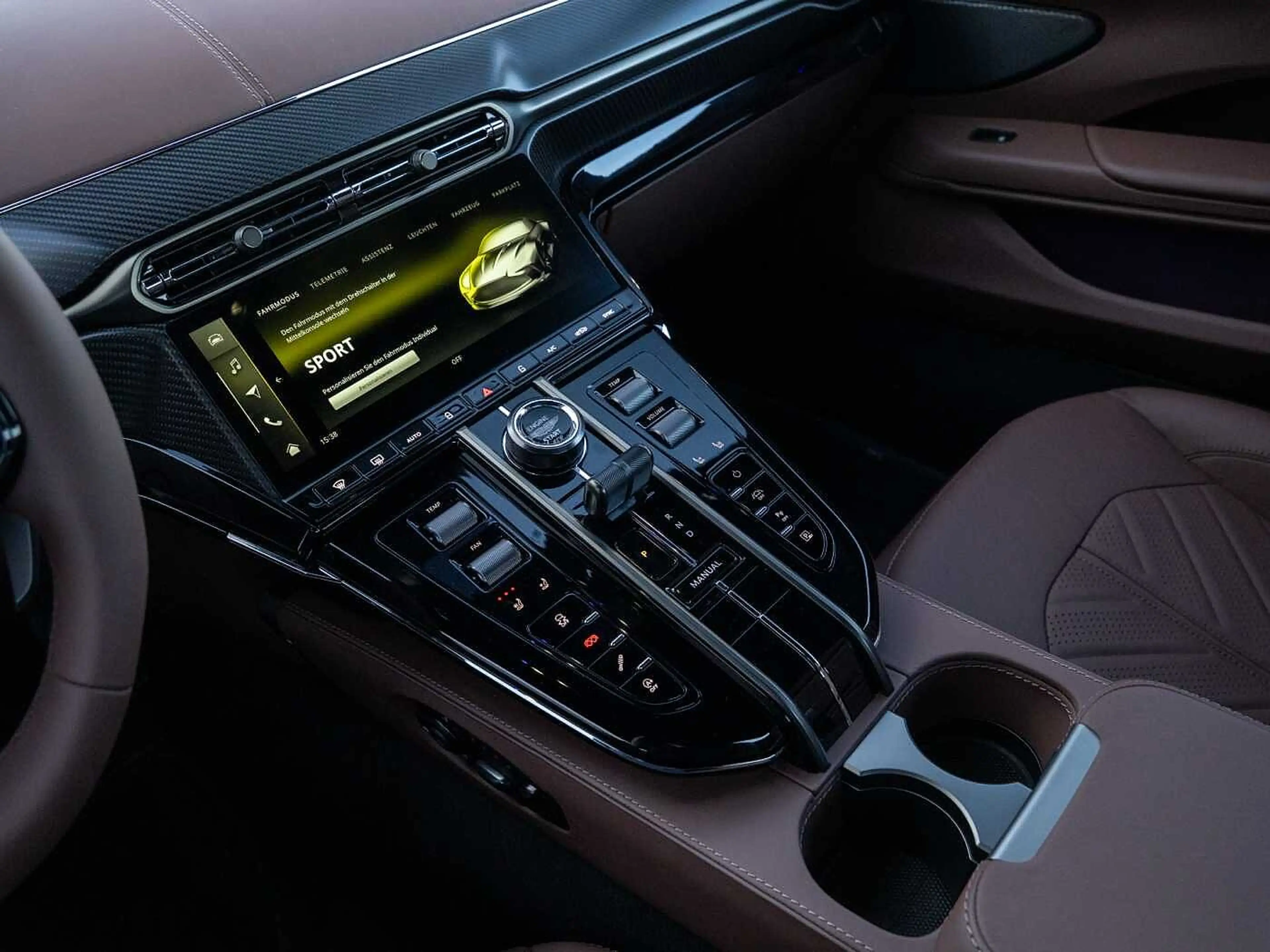 Aston Martin V8 Vantage S — photo 10