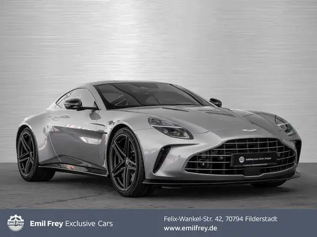 Aston Martin V8