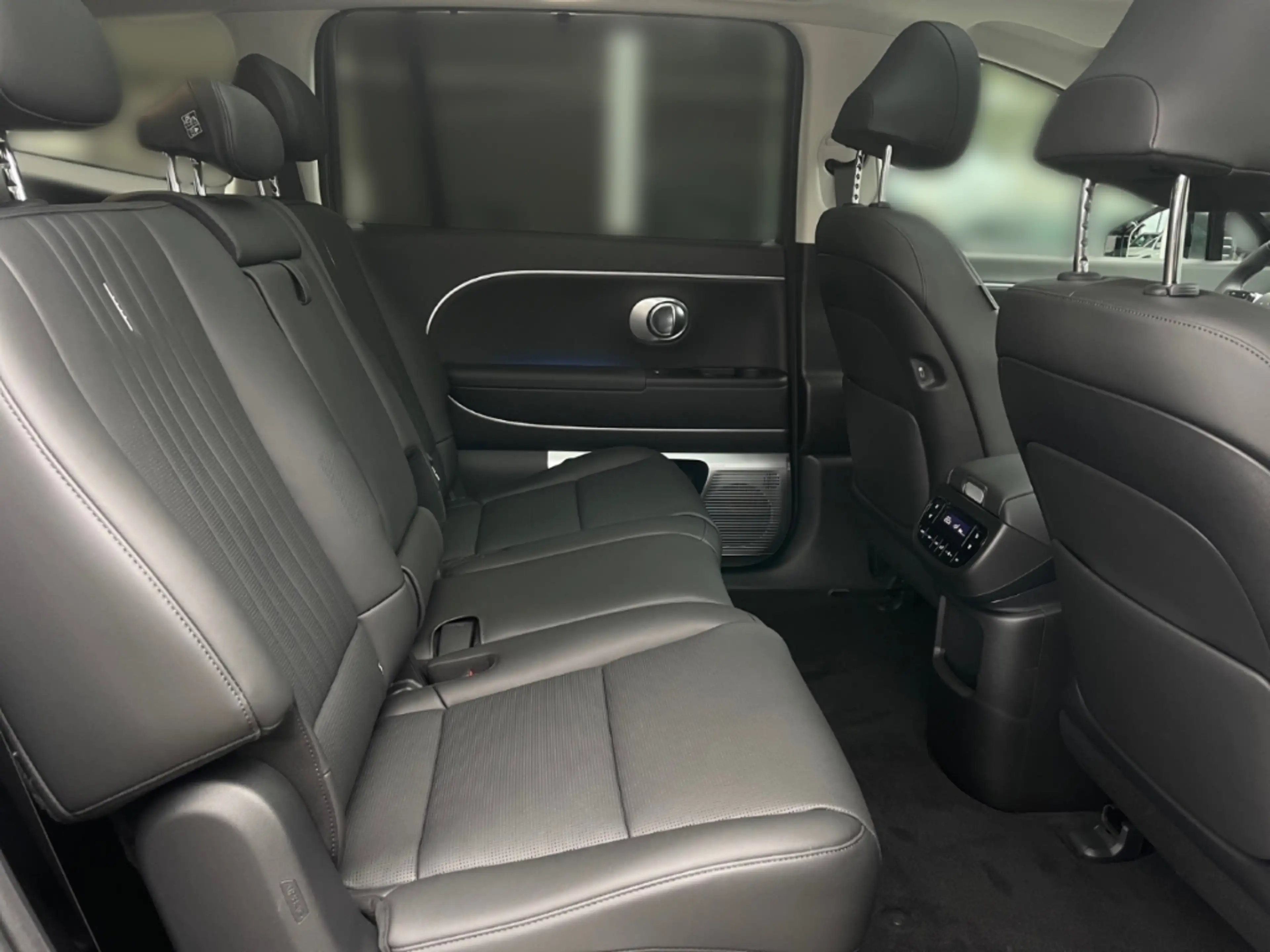 Hyundai IONIQ 9 7 Sitzer 110kWh Akku 307PS 4WD UNIQ Pano -MAYEN — photo 14
