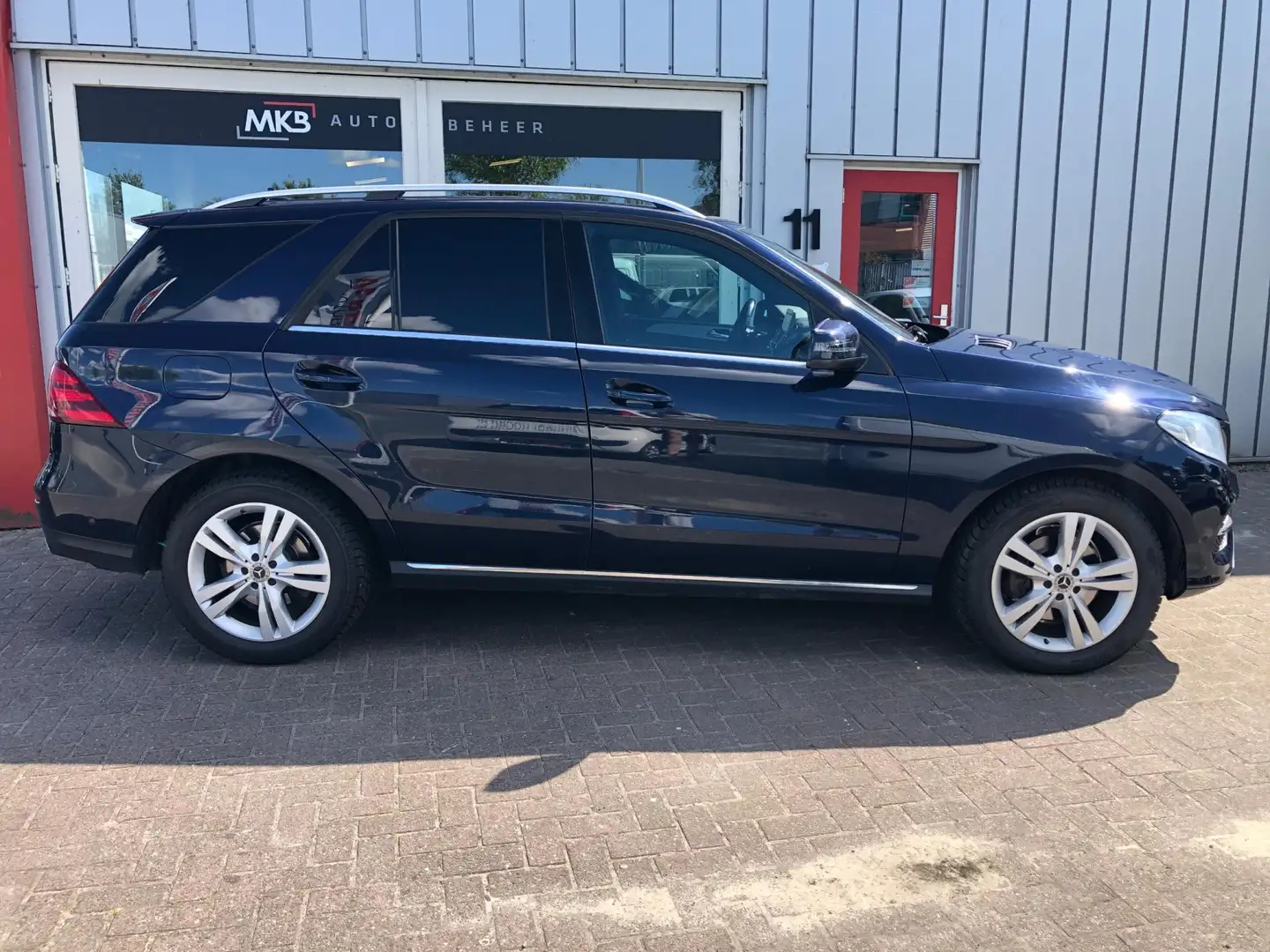 Mercedes-Benz GLE 350 D 4MATIC Luchtvering/Trekhaak/Navi plava - 2