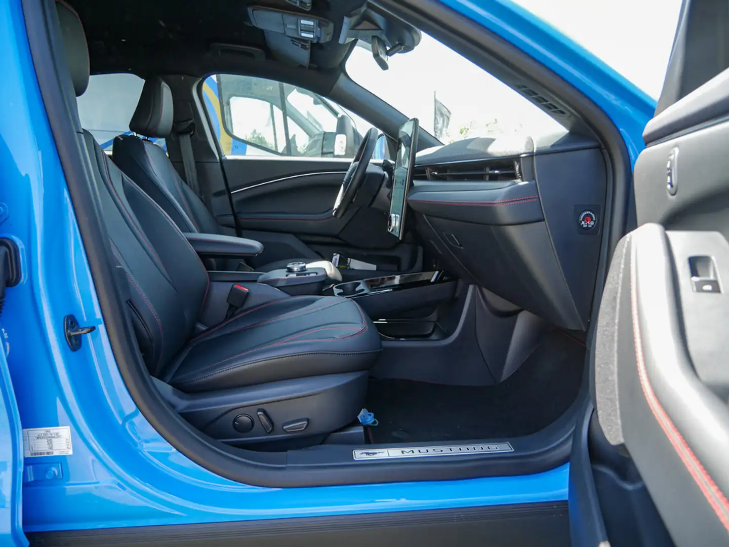 Ford Mustang Mach-E AWD Dual Extended Range NAVI Blau - 2