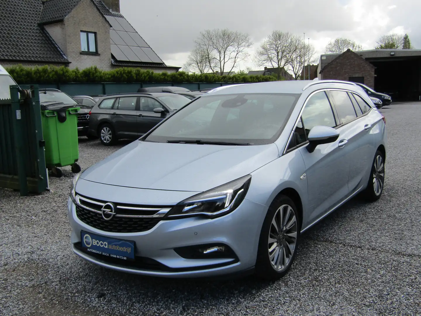 Opel Astra 1.6 CDTi Innovation Start/Stop Bleu - 1