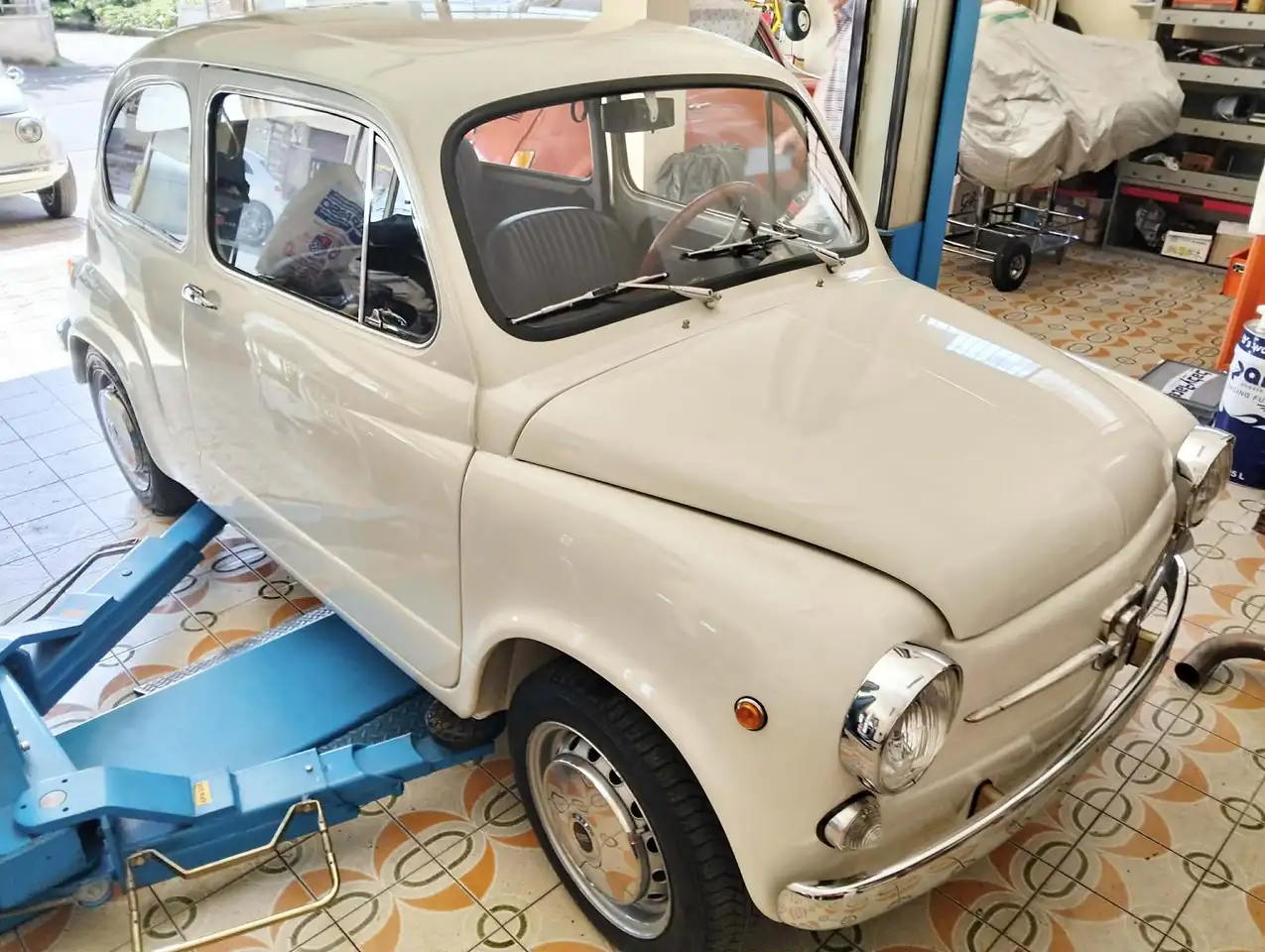Fiat 600 D, foto 2