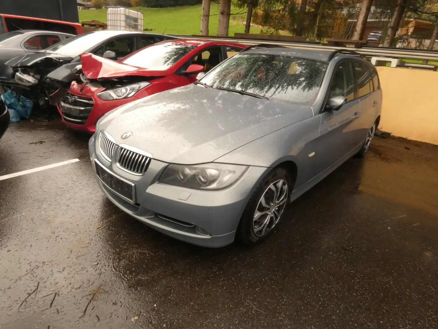 BMW 318 318d Touring Grau - 1