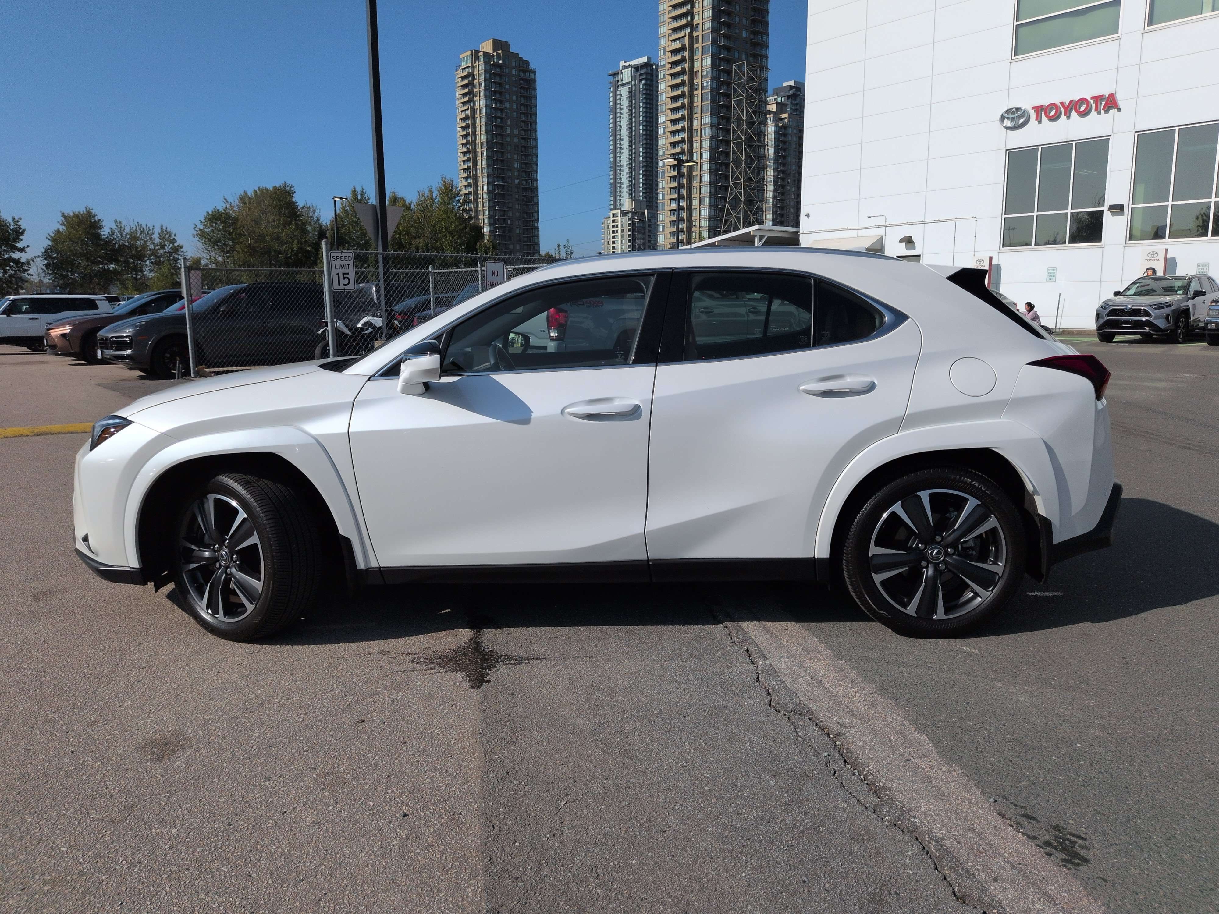 2025 Lexus UX